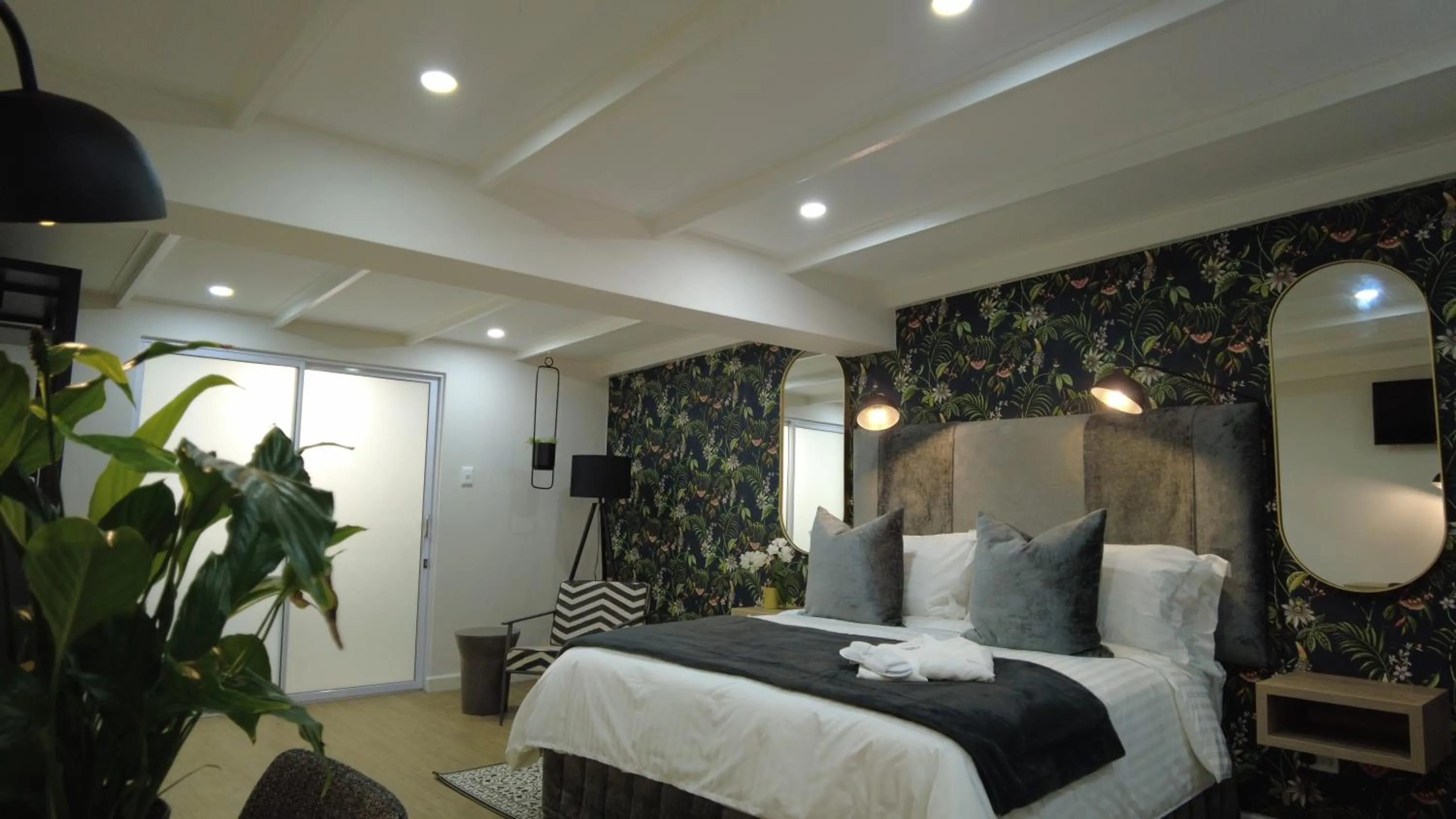 Bed in The Executive Bed and Breakfast