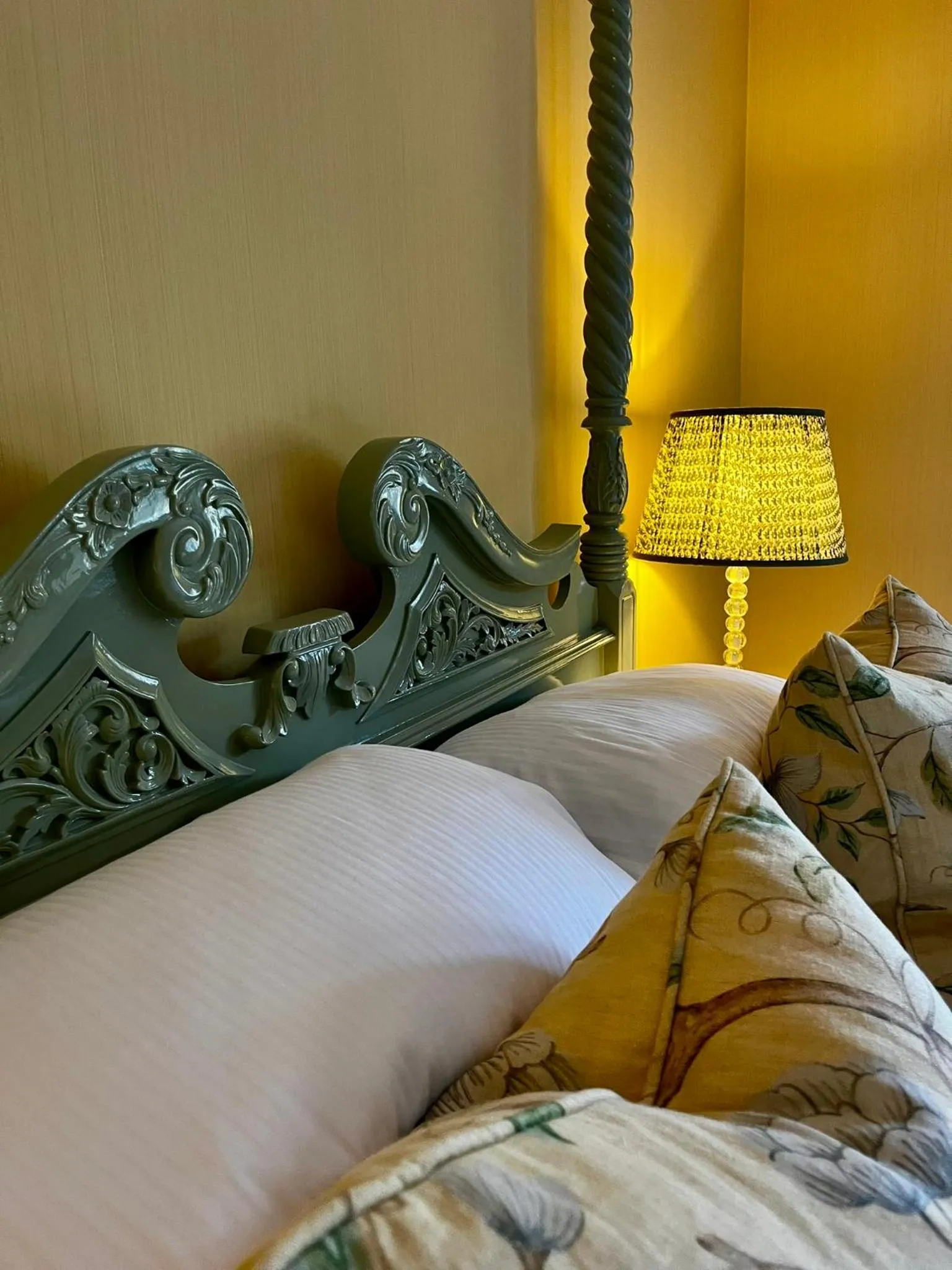 Bedroom, Bed in The Seagrave Arms