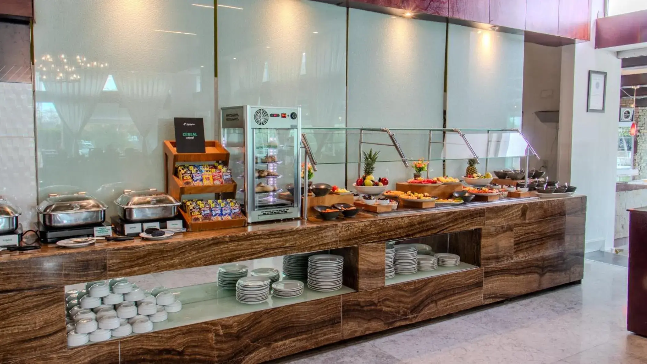 Restaurant/places to eat in Holiday Inn Queretaro Zona Krystal by IHG Restaurant/places to eat in Holiday Inn Queretaro Zona Krystal by IHG