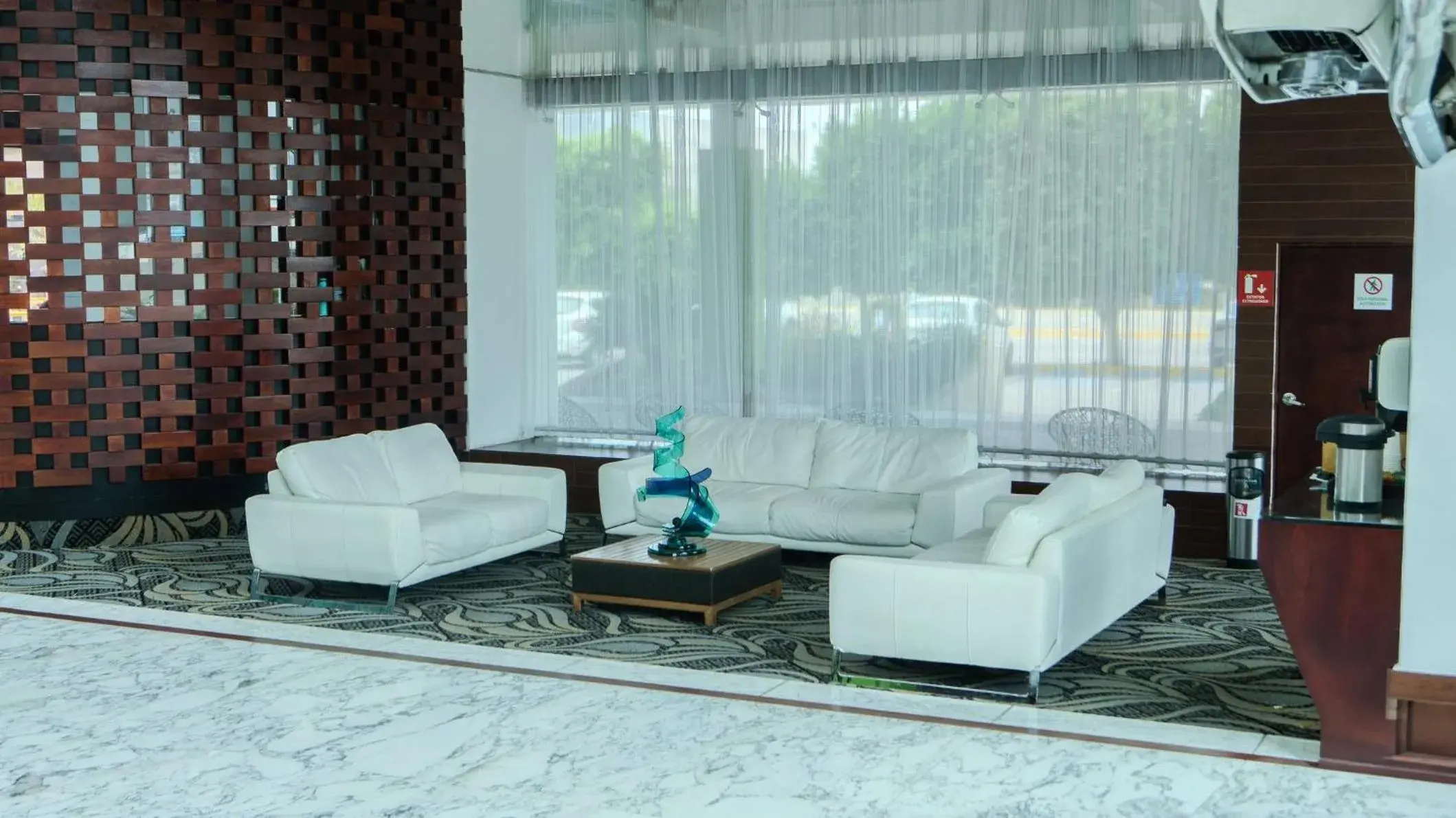 Property building in Holiday Inn Queretaro Zona Krystal by IHG Property building in Holiday Inn Queretaro Zona Krystal by IHG