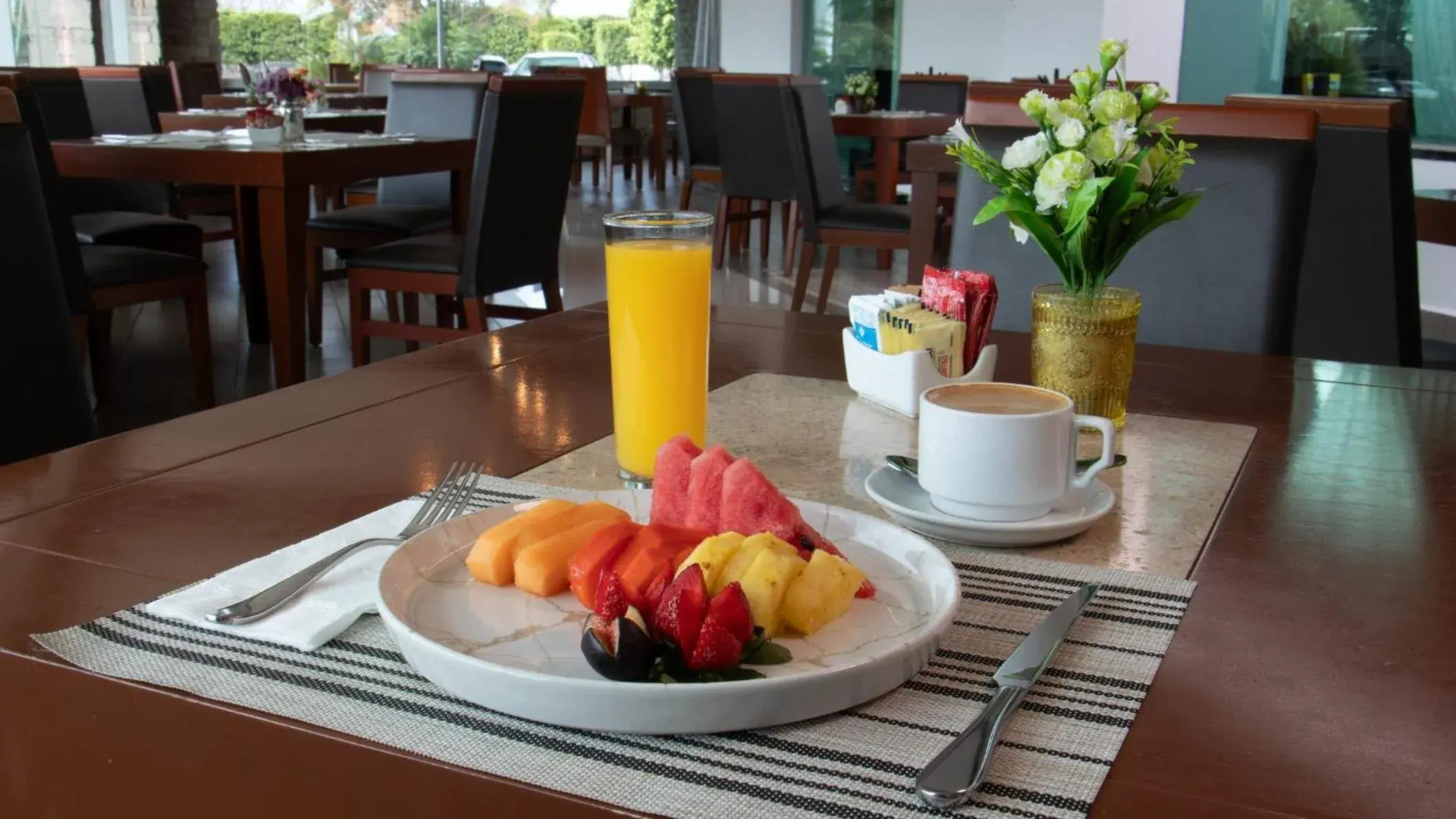 Restaurant/places to eat in Holiday Inn Queretaro Zona Krystal by IHG Restaurant/places to eat in Holiday Inn Queretaro Zona Krystal by IHG