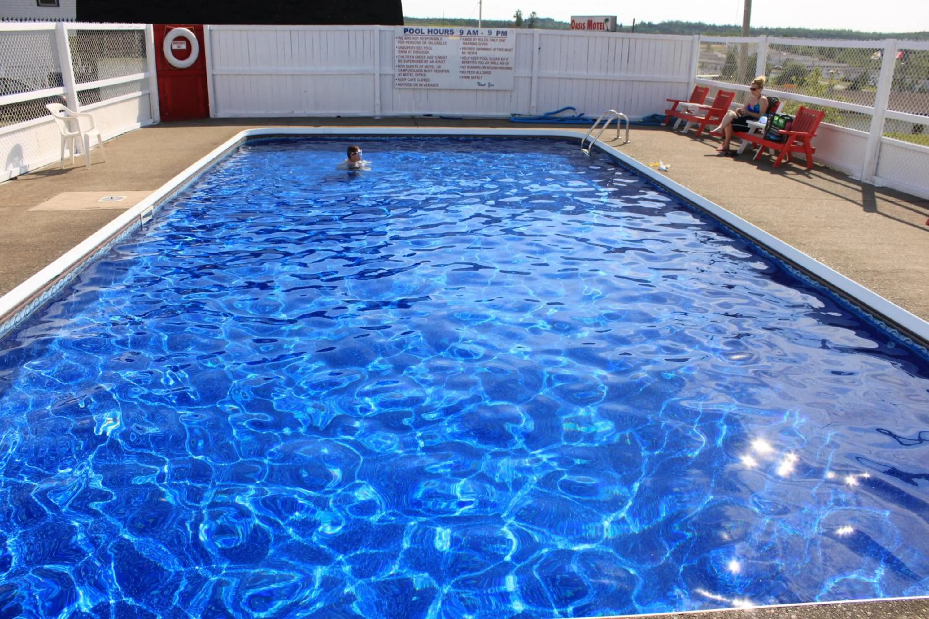 Summer in Oasis Motel