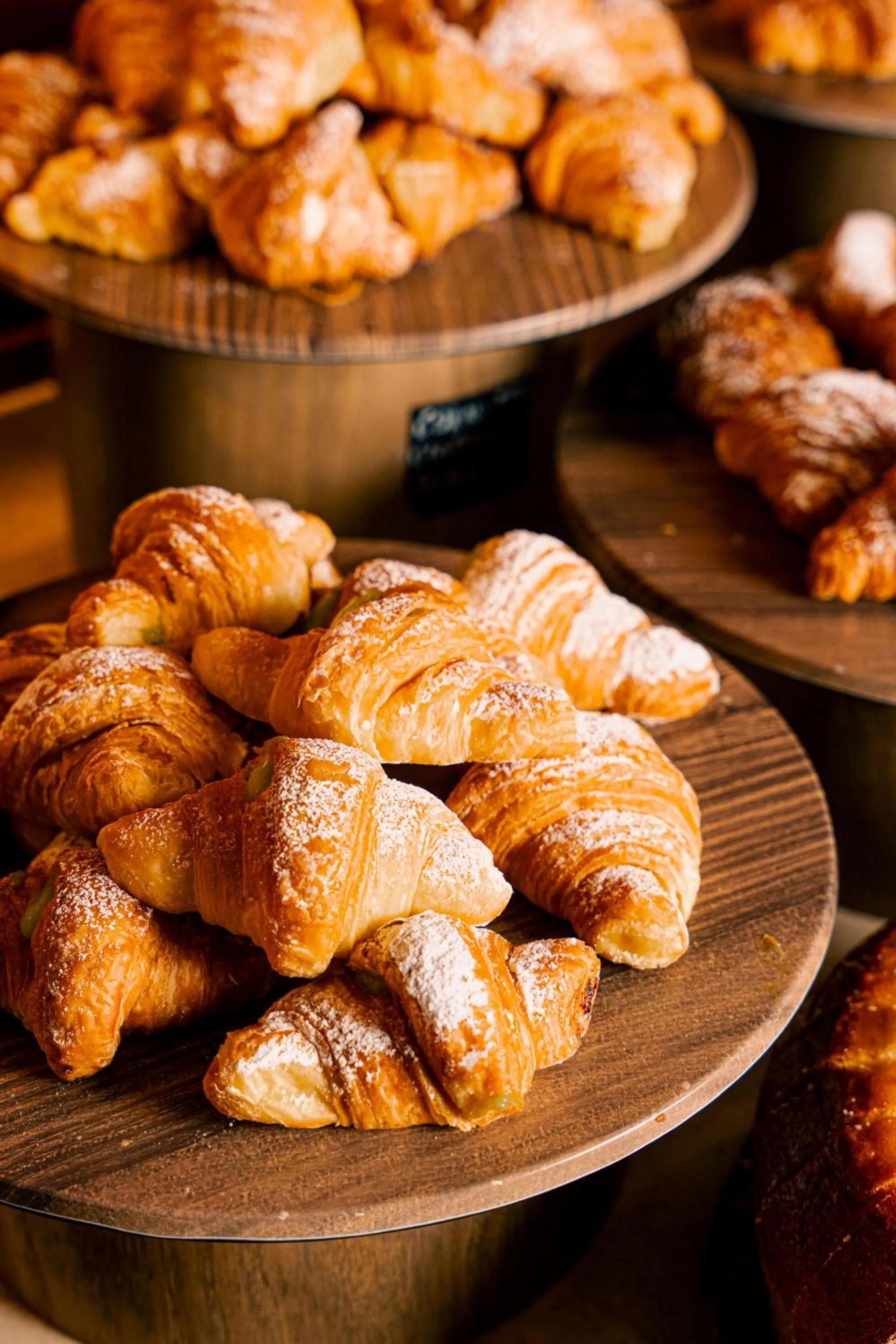 Restaurant/places to eat in Novotel Roma Est