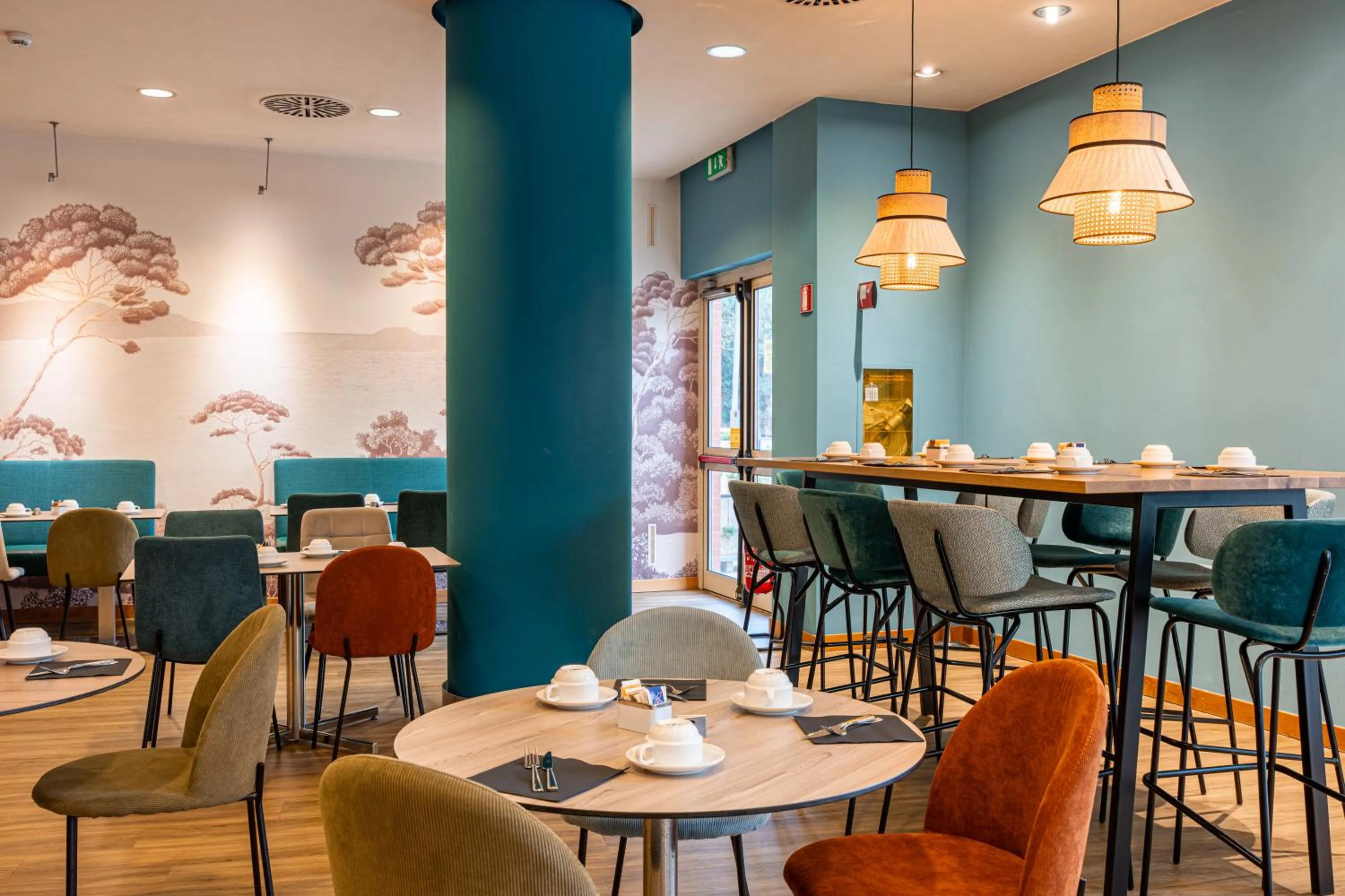 Restaurant/places to eat in Novotel Roma Est