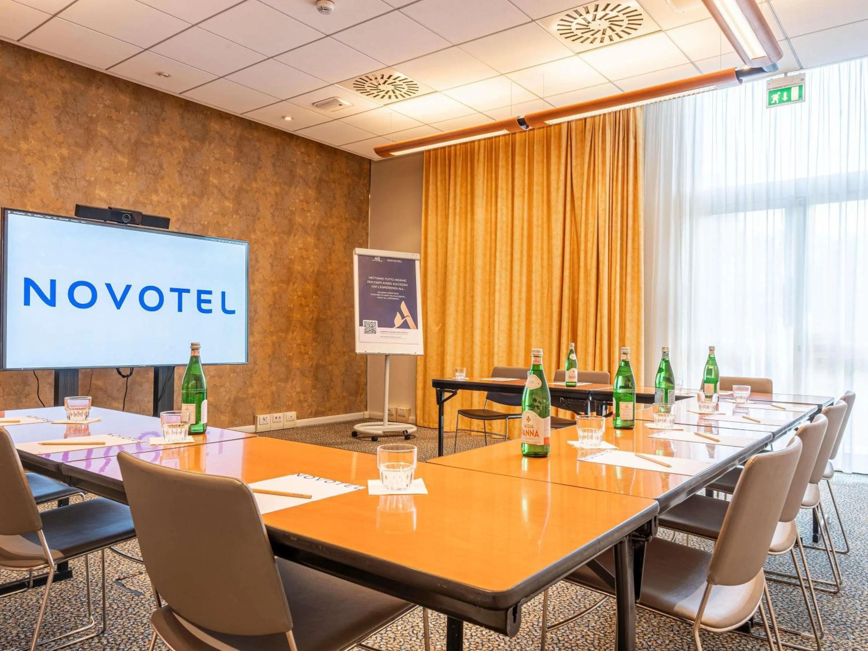 Property building in Novotel Roma Est