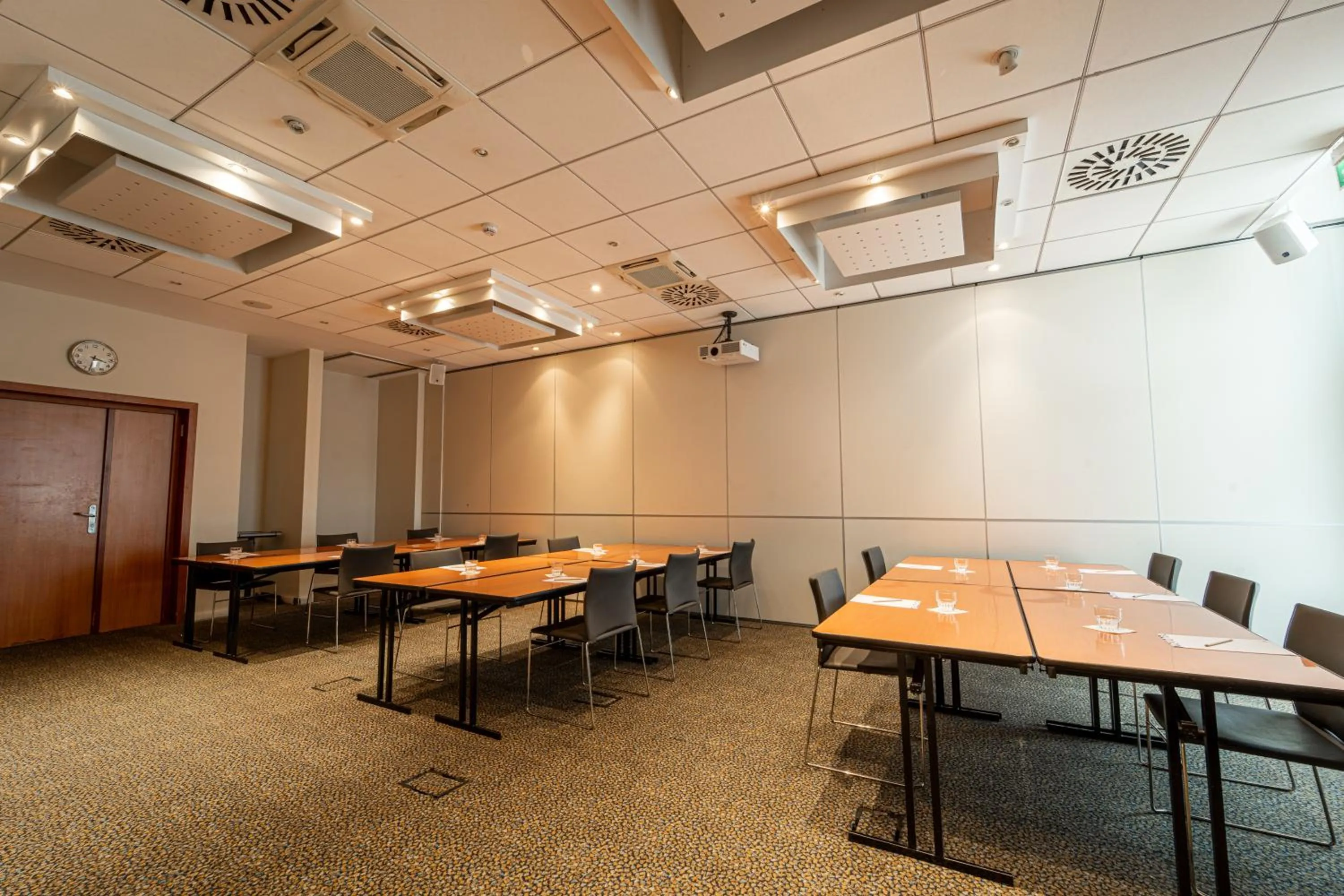 Business facilities in Novotel Roma Est