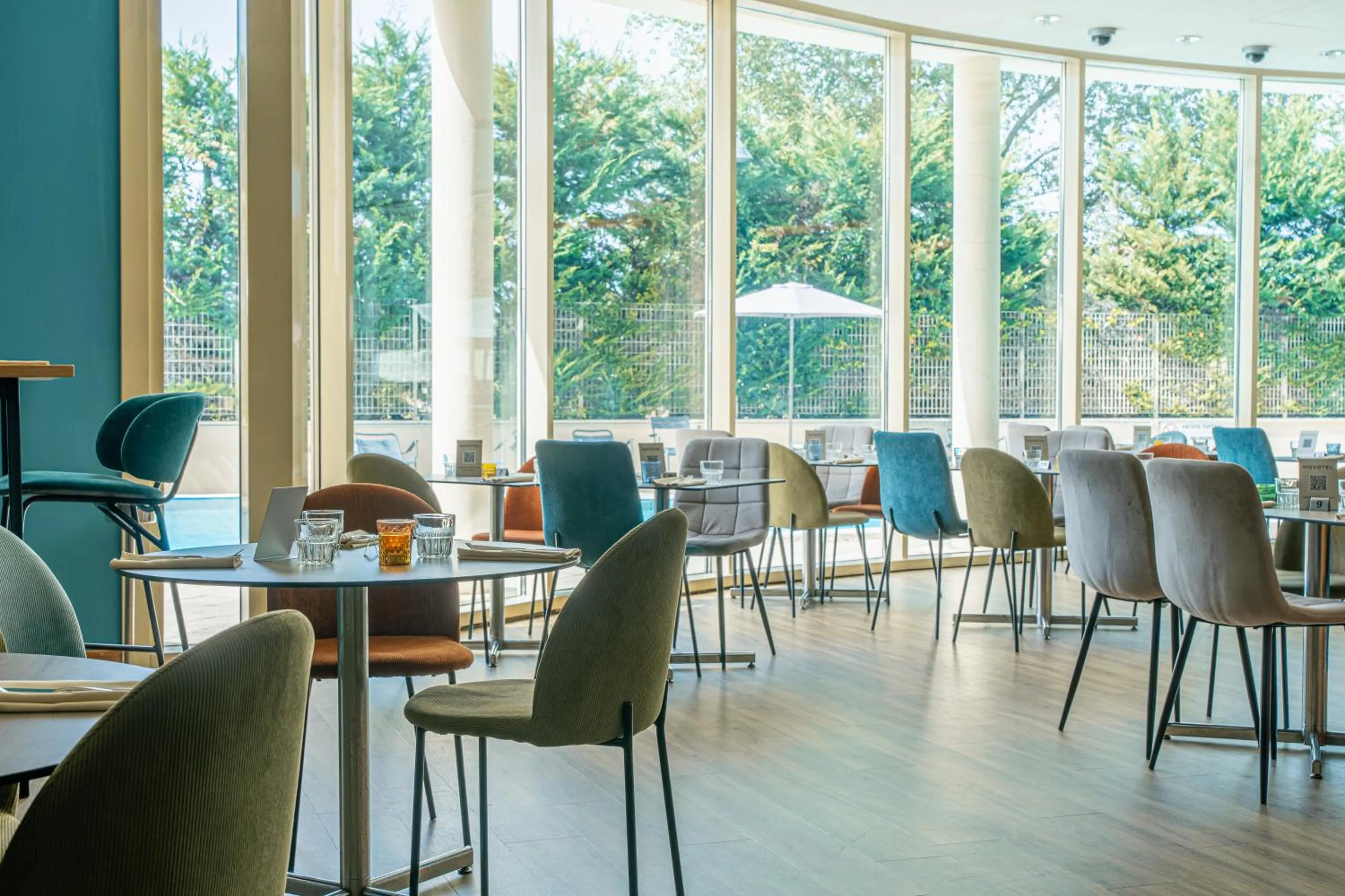 Restaurant/places to eat in Novotel Roma Est