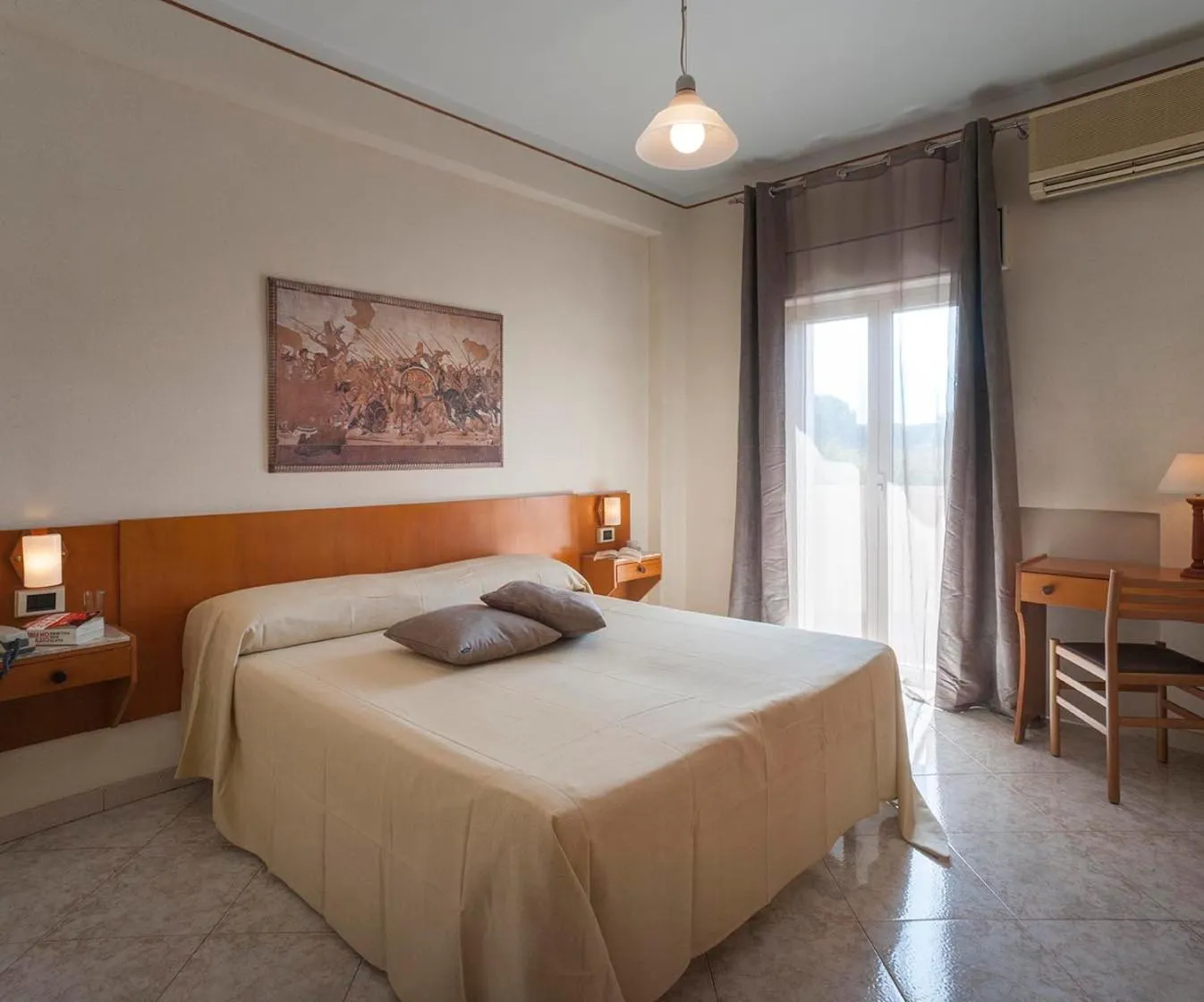 Bed in Villa Dei Misteri