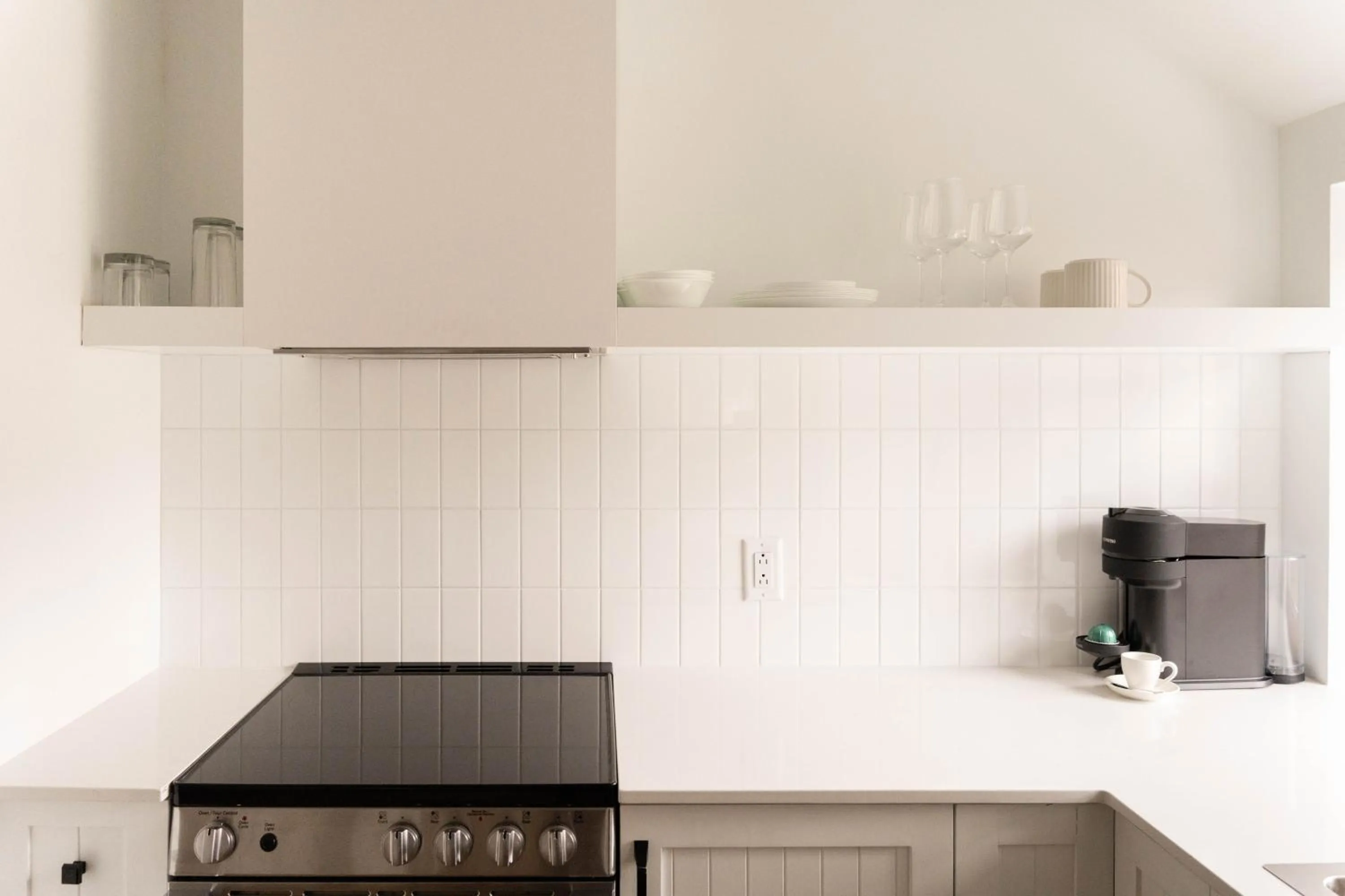 Coffee/tea facilities in Maison Rasco by Luxury In Transit