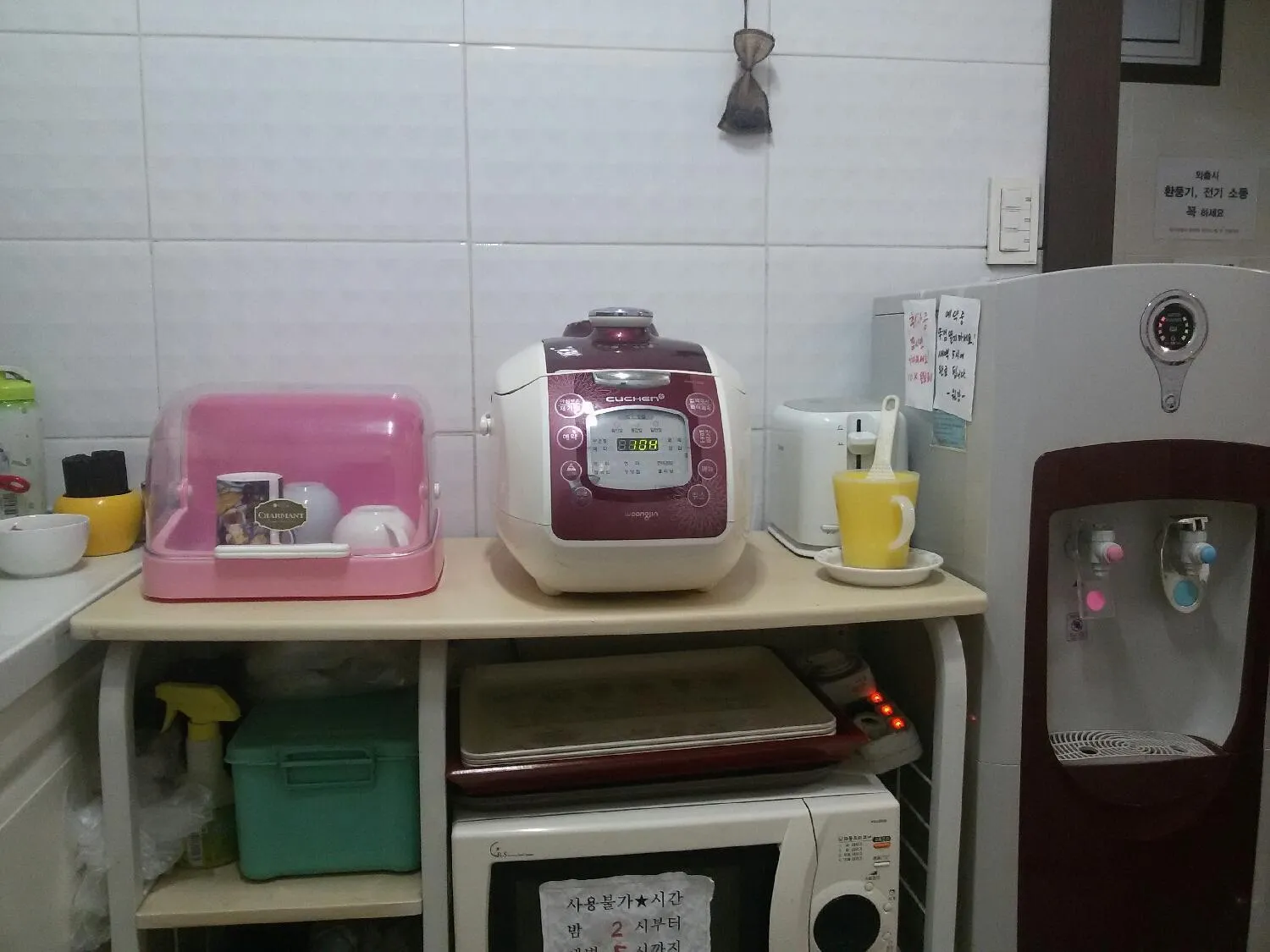 Kitchen or kitchenette in 아이원리빙텔