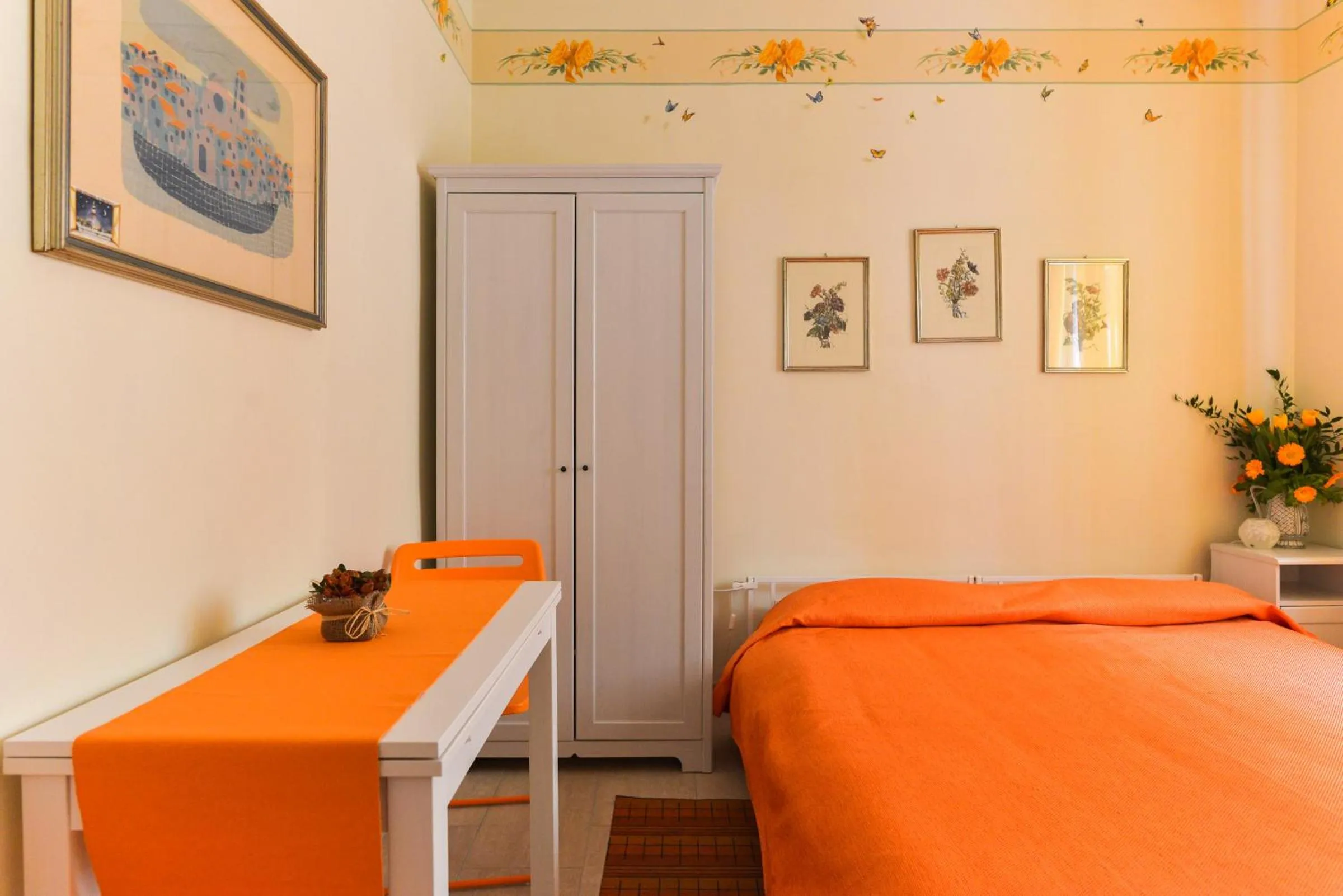 Photo of the whole room, Bed in B&B All'Ombra di San Pietro