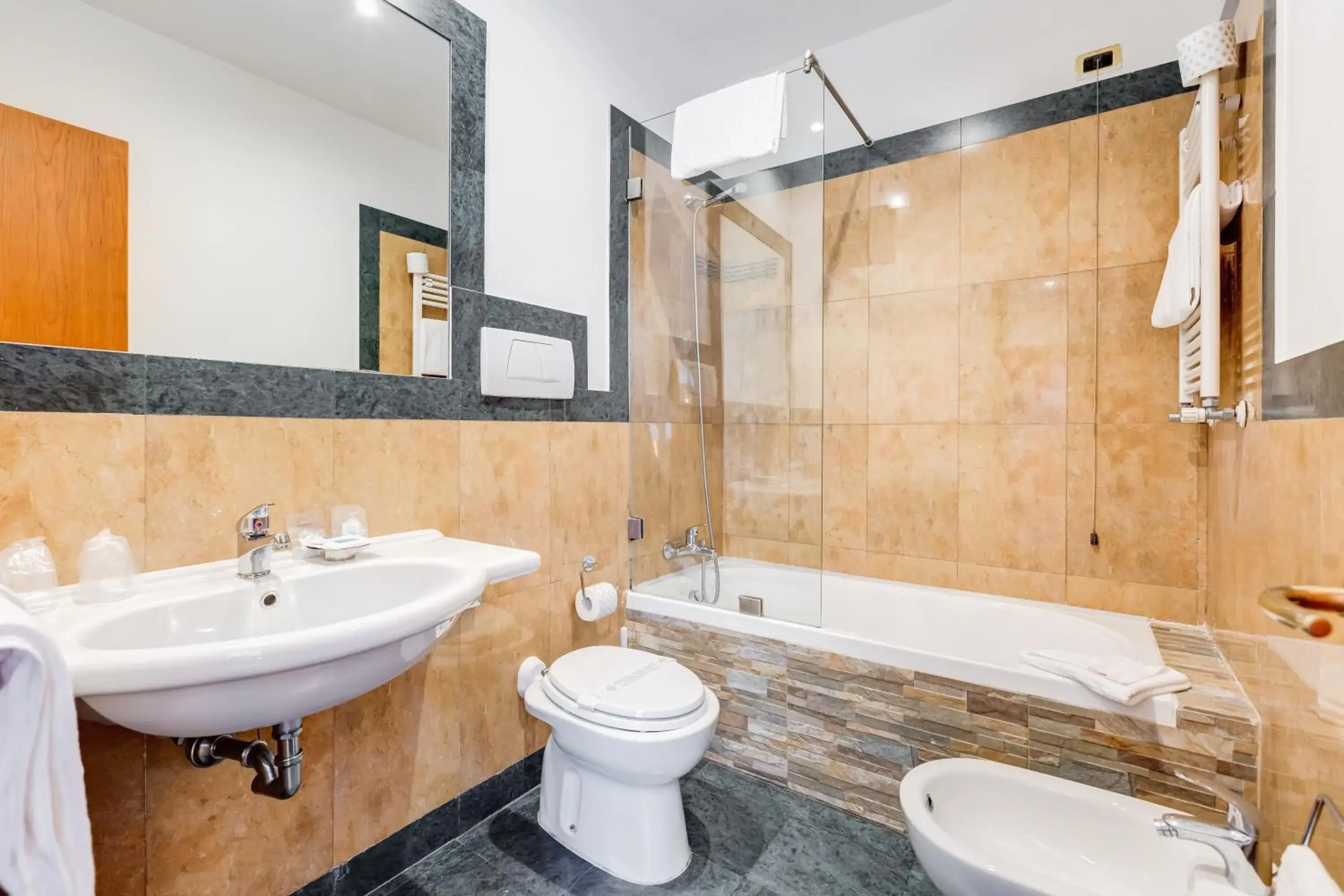 Romoli Hotel Romoli Hotel