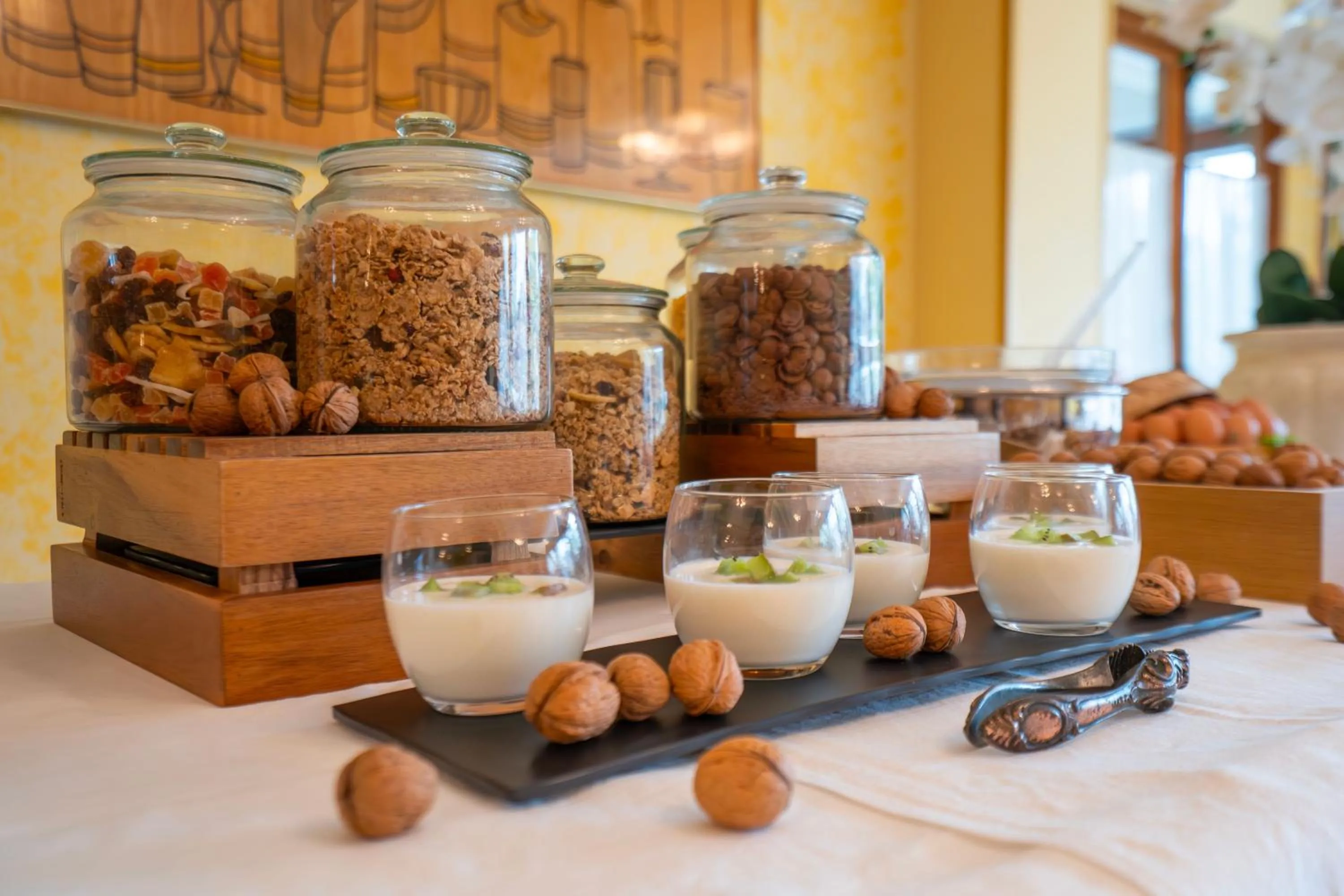 Breakfast in Hotel Tiffany's