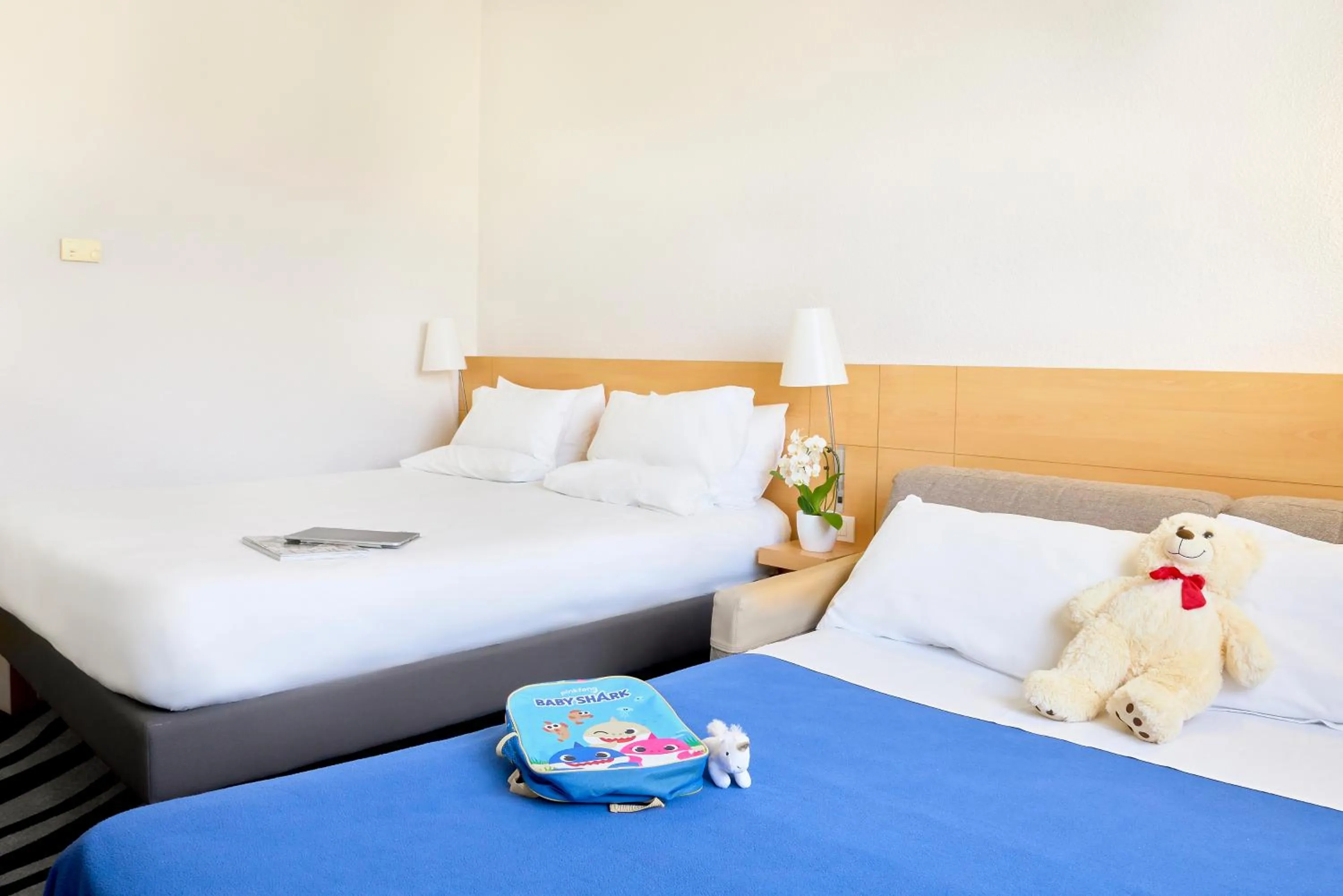 Bed in Novotel Torino Corso Giulio Cesare