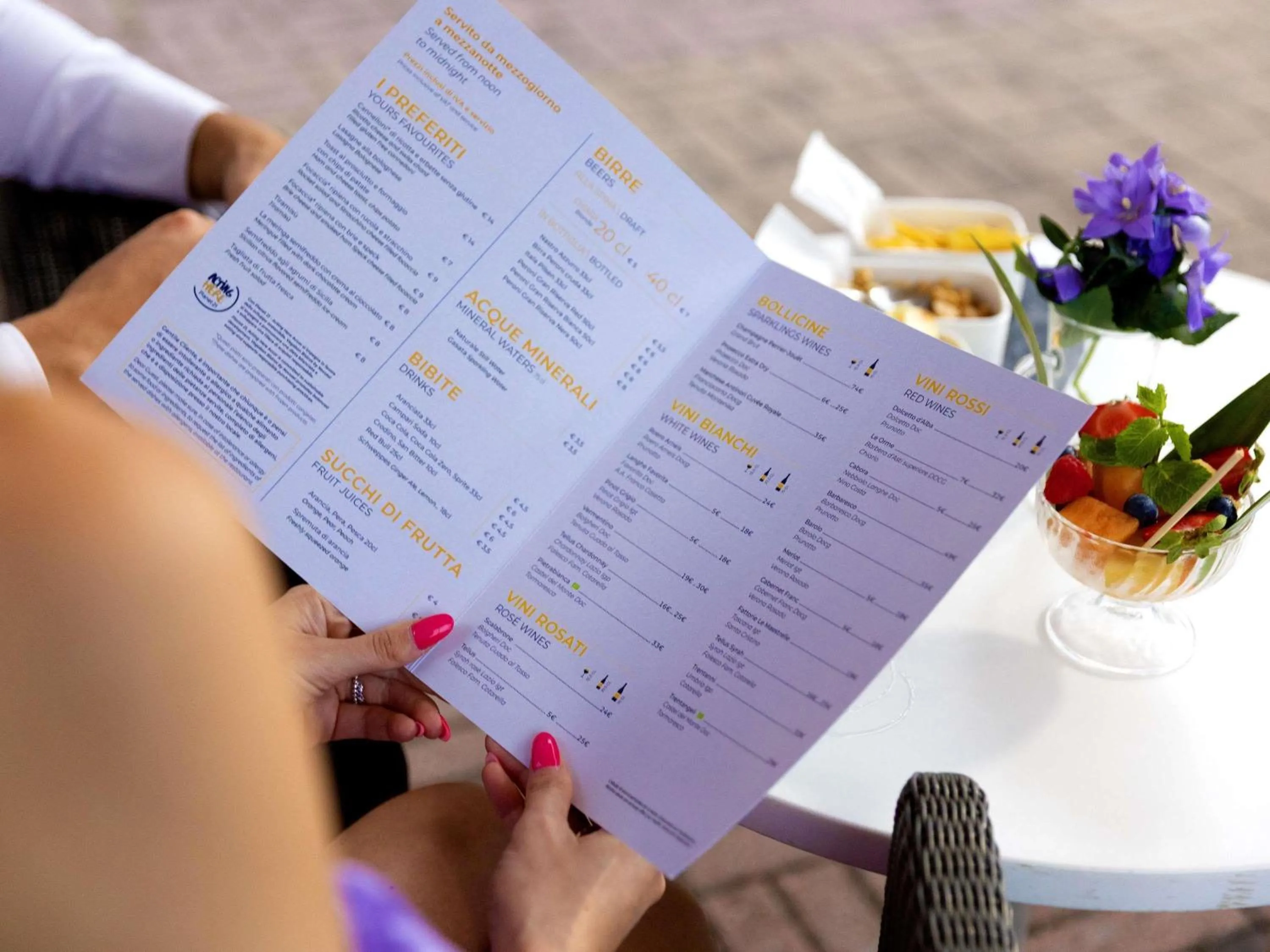 Lounge or bar in Novotel Torino Corso Giulio Cesare