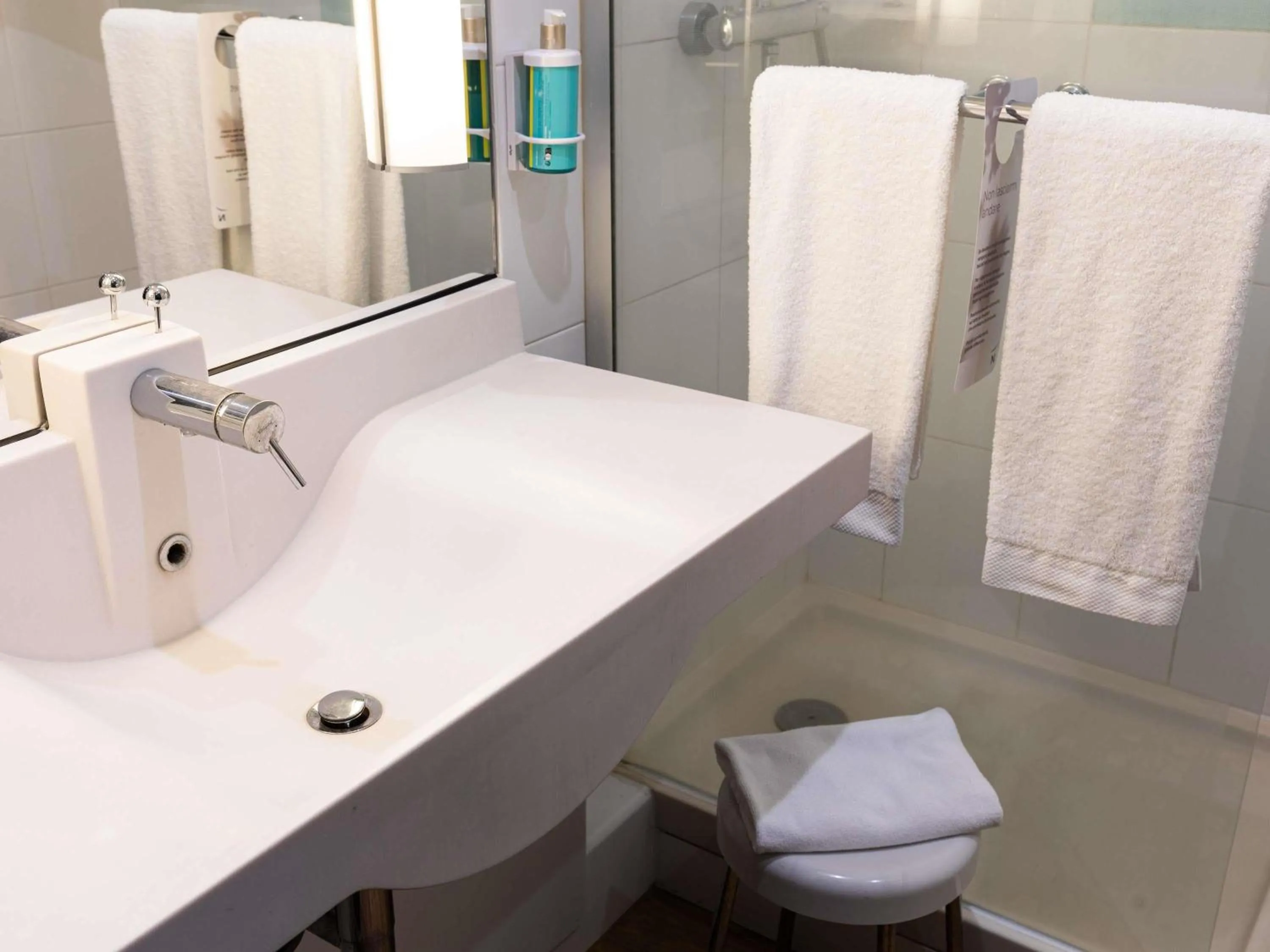 Bedroom in Novotel Caserta Sud