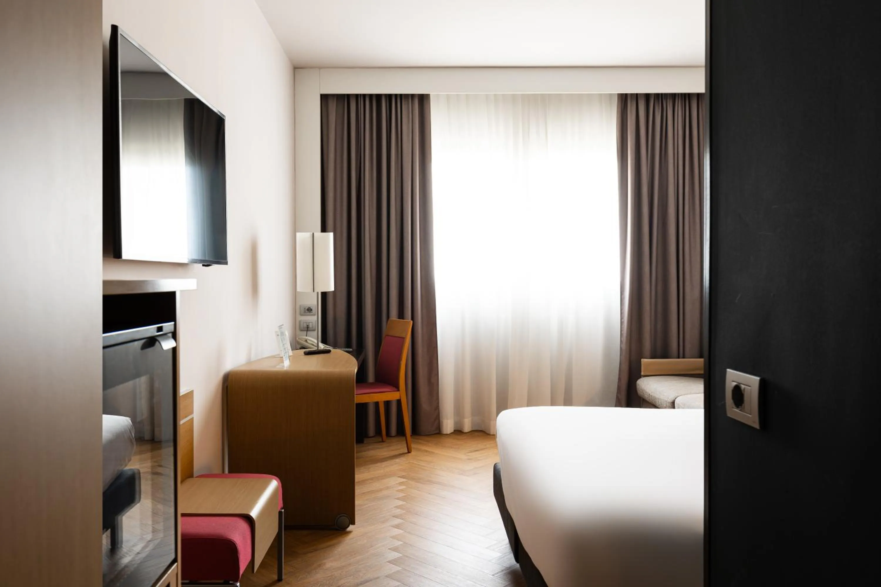 Bedroom, Bed in Novotel Caserta Sud