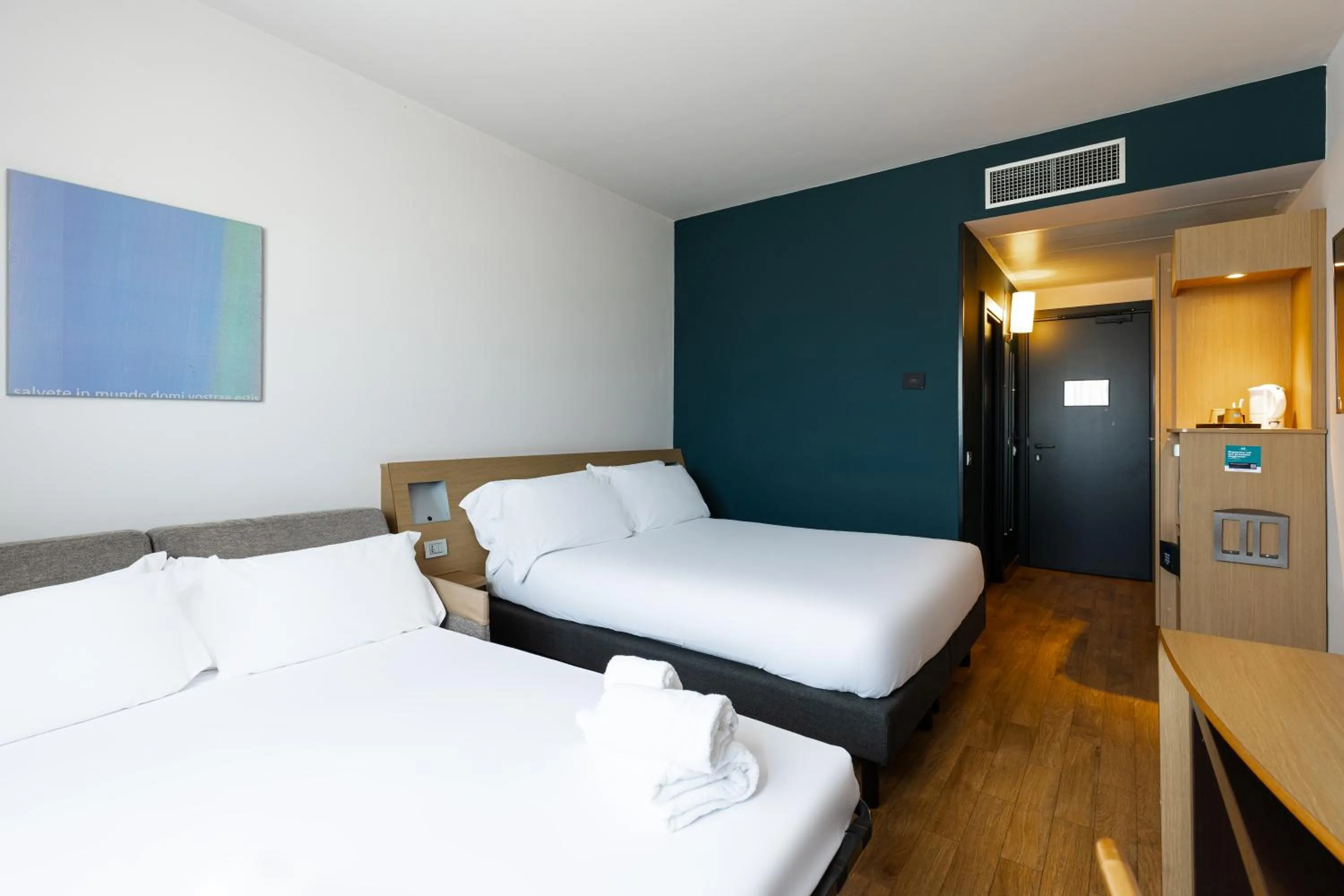 Bedroom, Bed in Novotel Caserta Sud