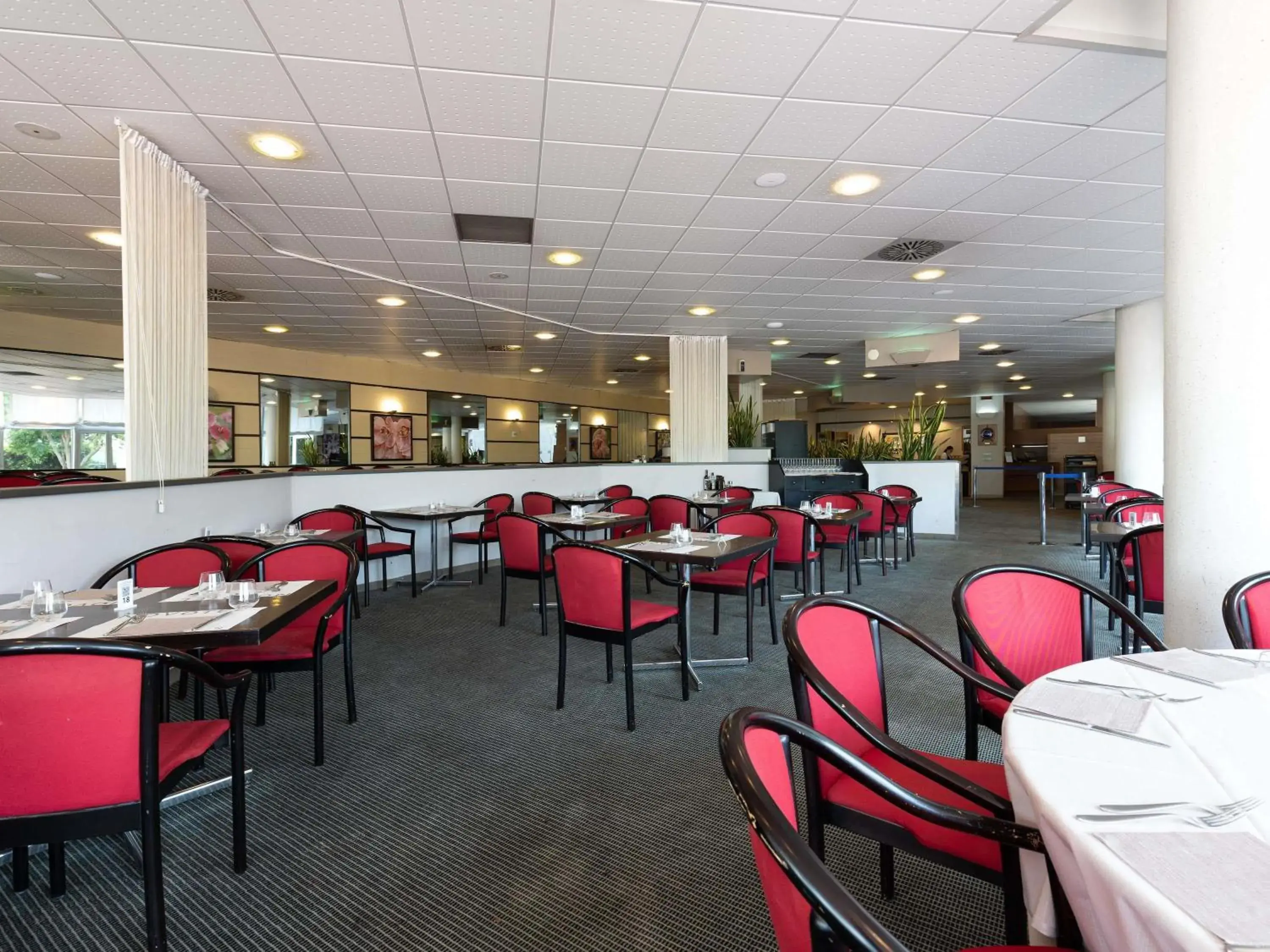 Restaurant/places to eat in Novotel Caserta Sud Restaurant/places to eat in Novotel Caserta Sud