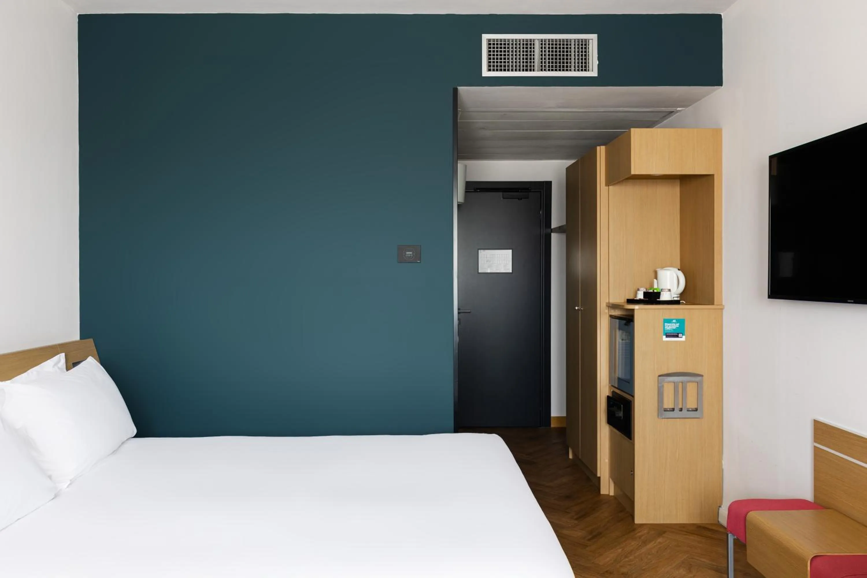 Bedroom, Bed in Novotel Caserta Sud