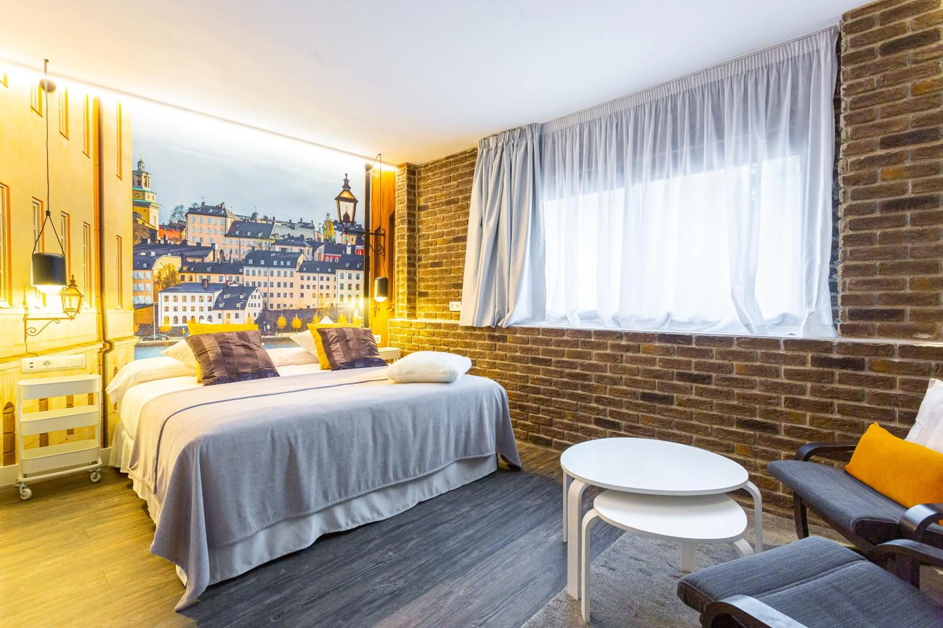Deluxe Double Room in Fly Rooms Madrid Airport