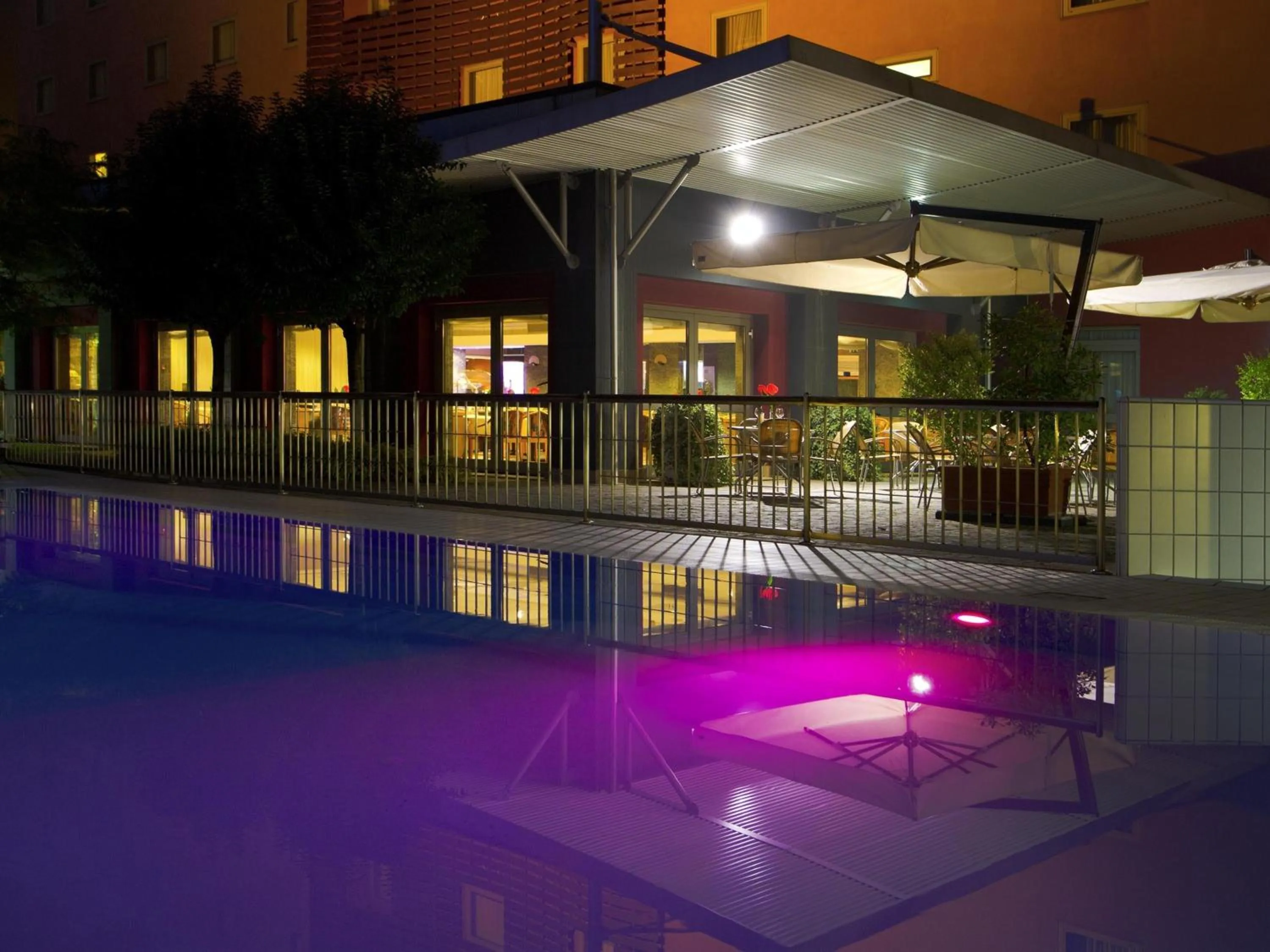 Pool view in Novotel Brescia Due