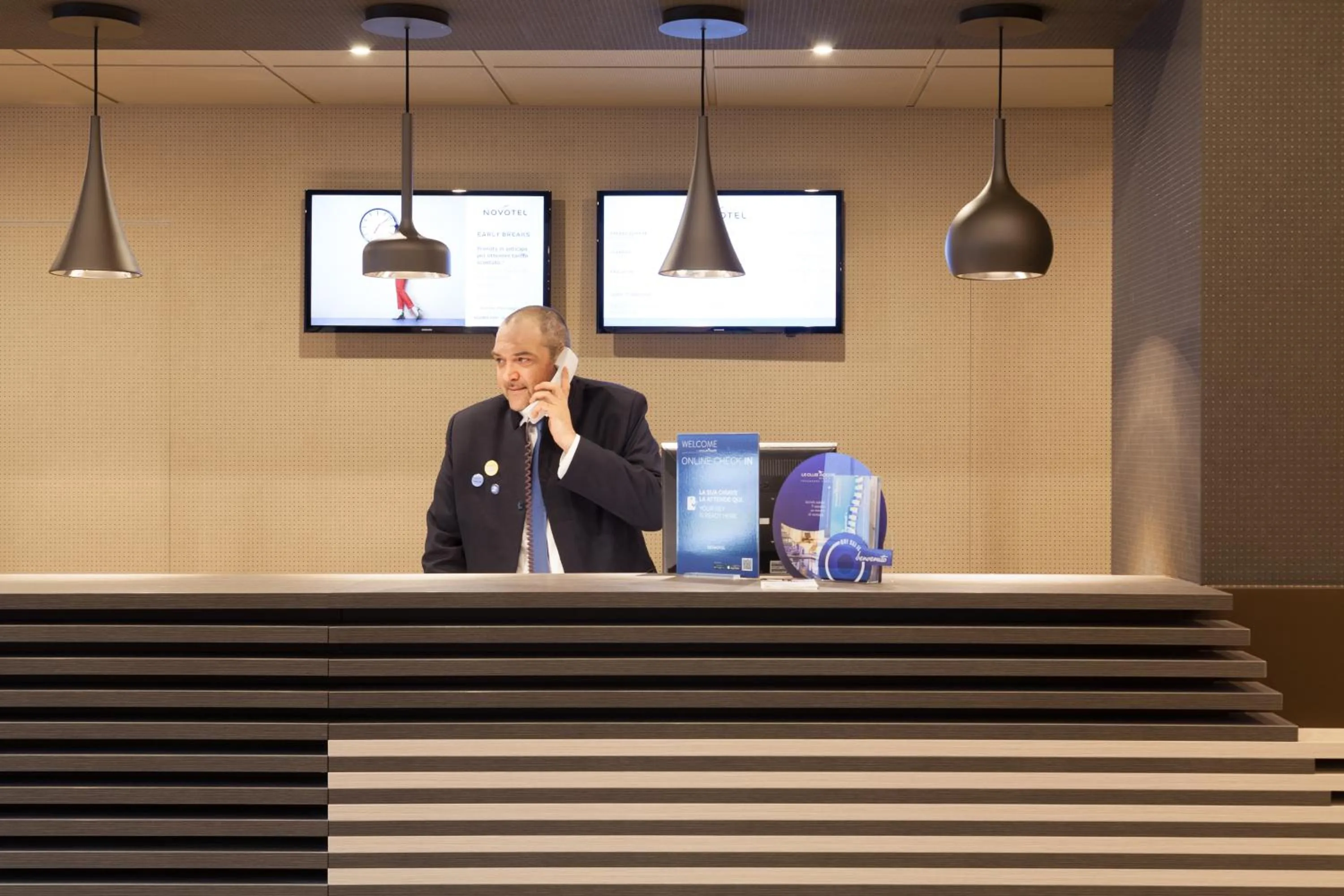 Staff in Novotel Brescia Due