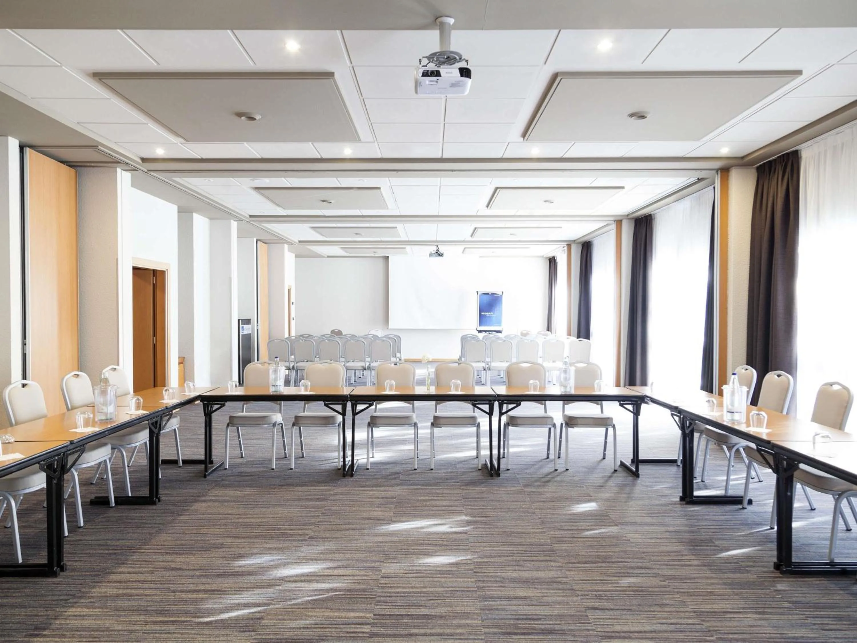 Meeting/conference room in Novotel Brescia Due