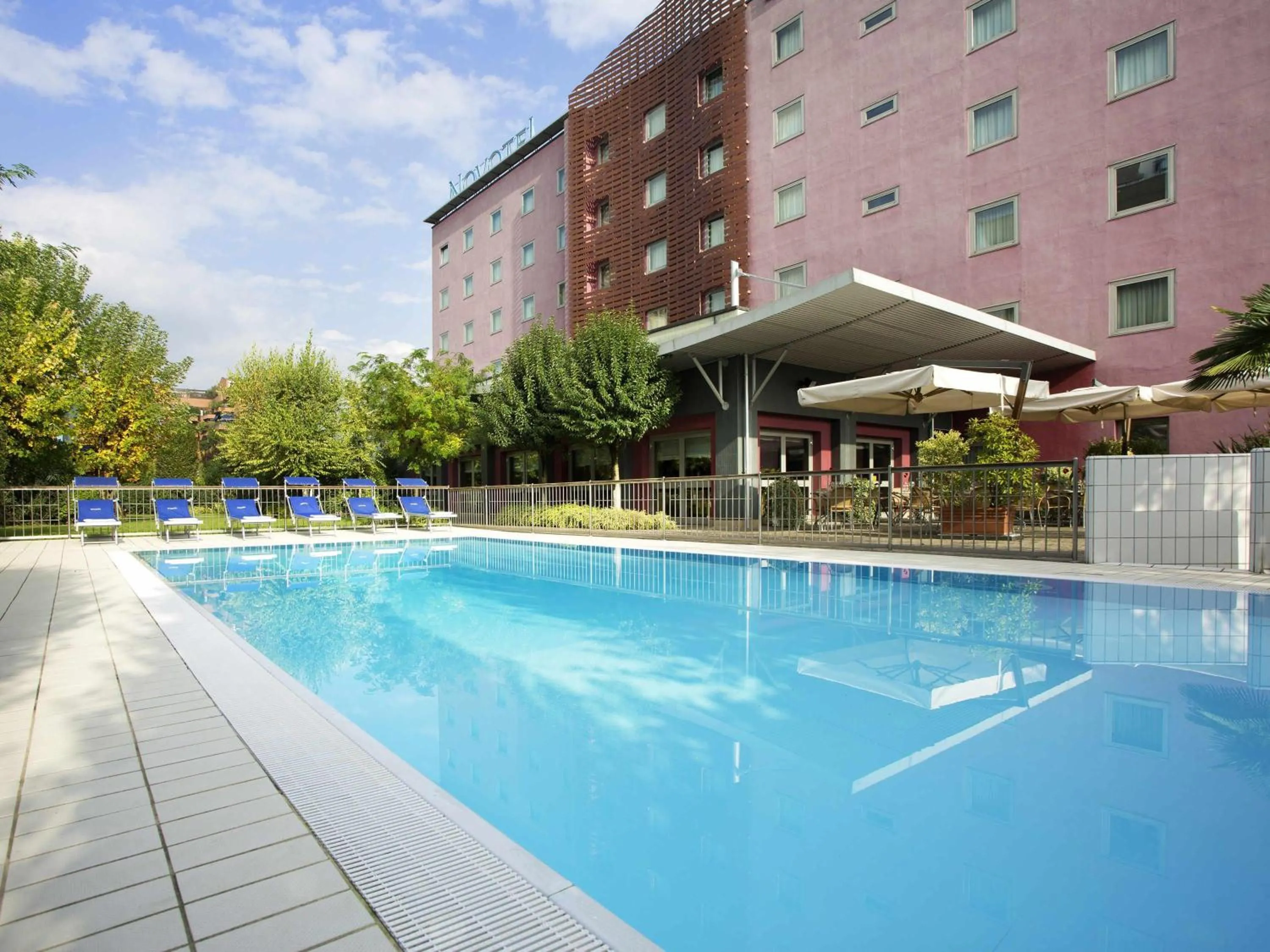 Pool view in Novotel Brescia Due
