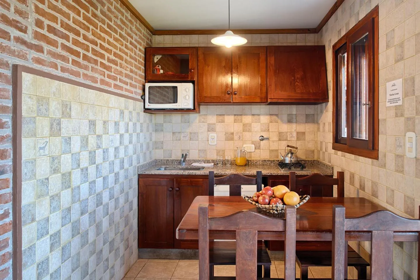 Kitchen or kitchenette in Marina Green Club