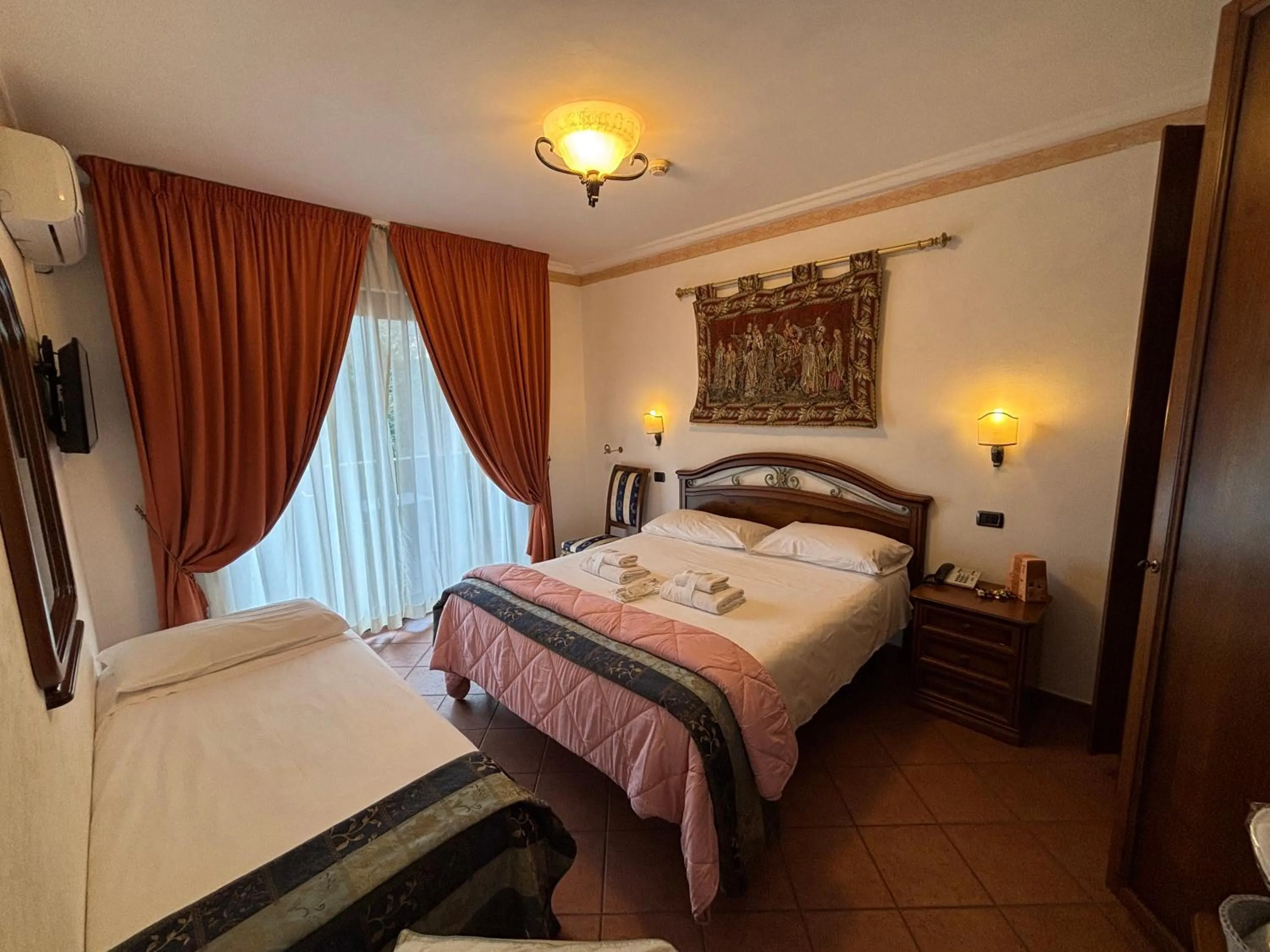 Bed in EURO HOUSE INN airport