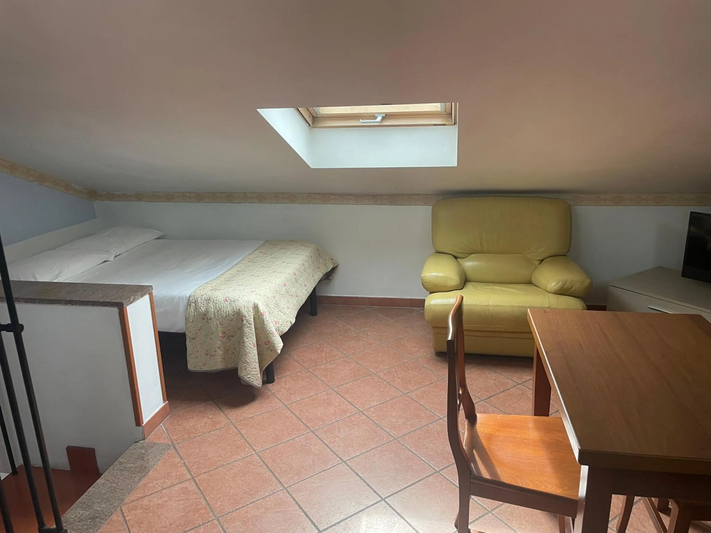 TV and multimedia, Bed in EURO HOUSE INN airport