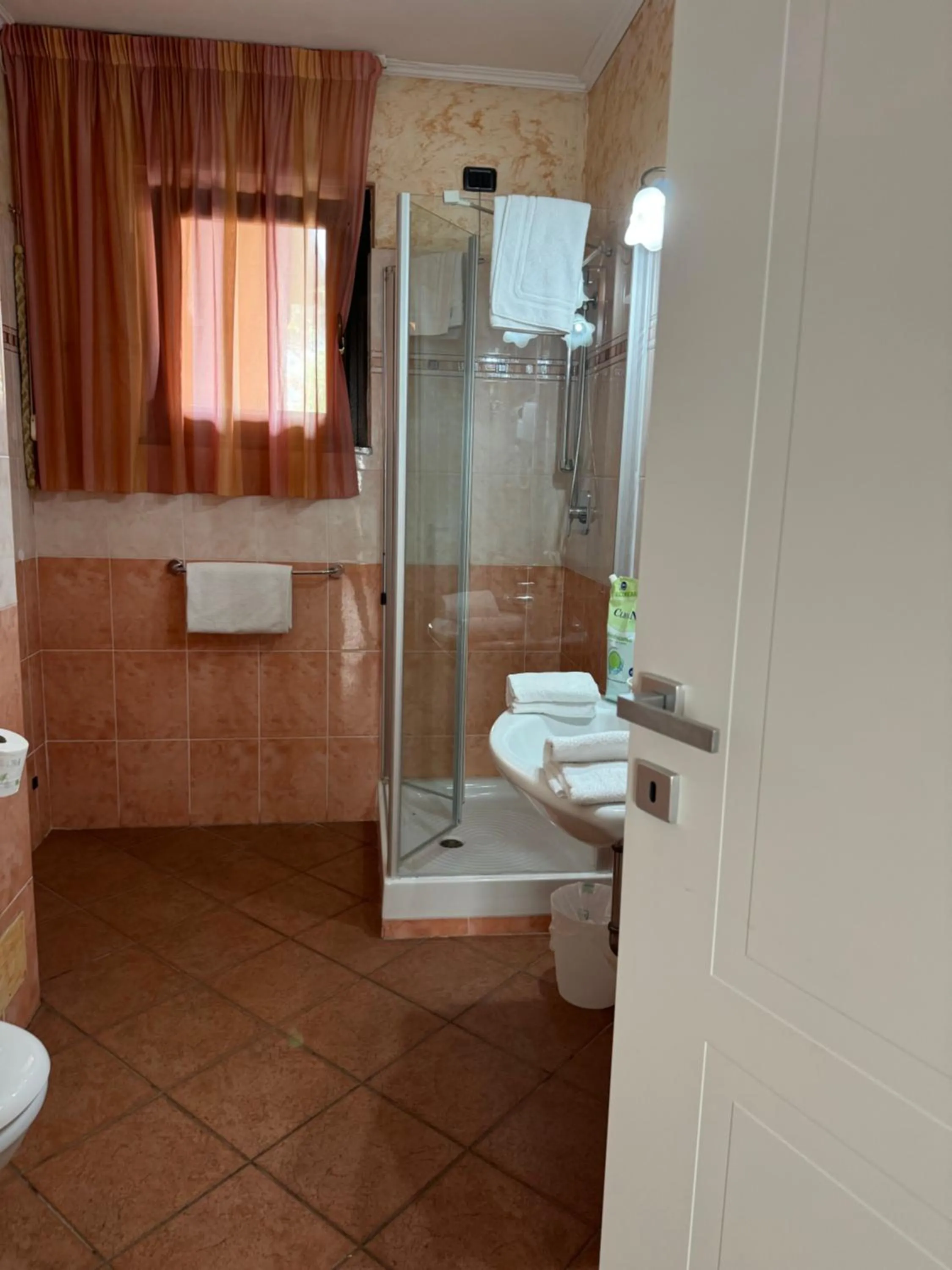 Shower in EURO HOUSE INN airport