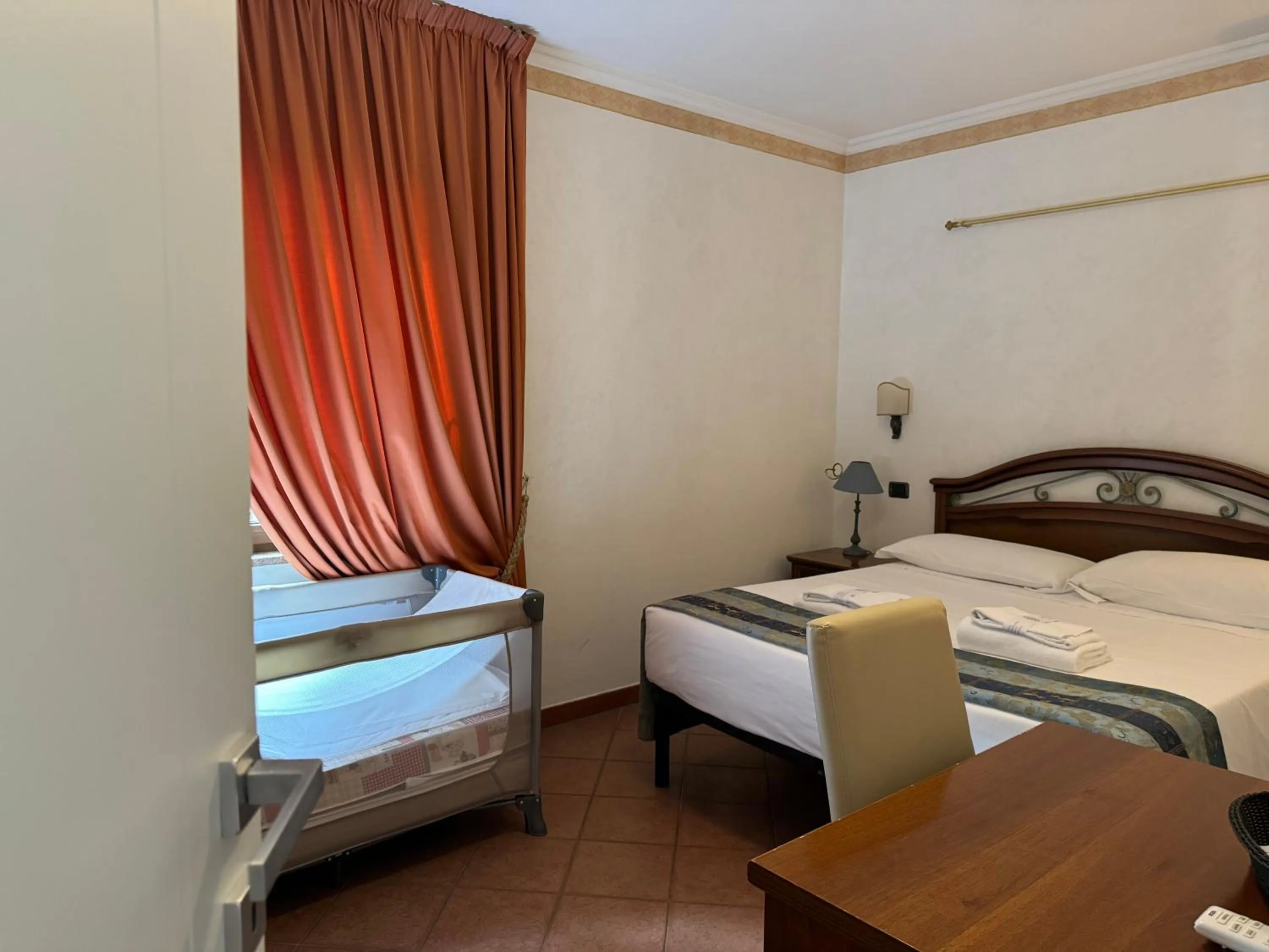 Bed in EURO HOUSE INN airport