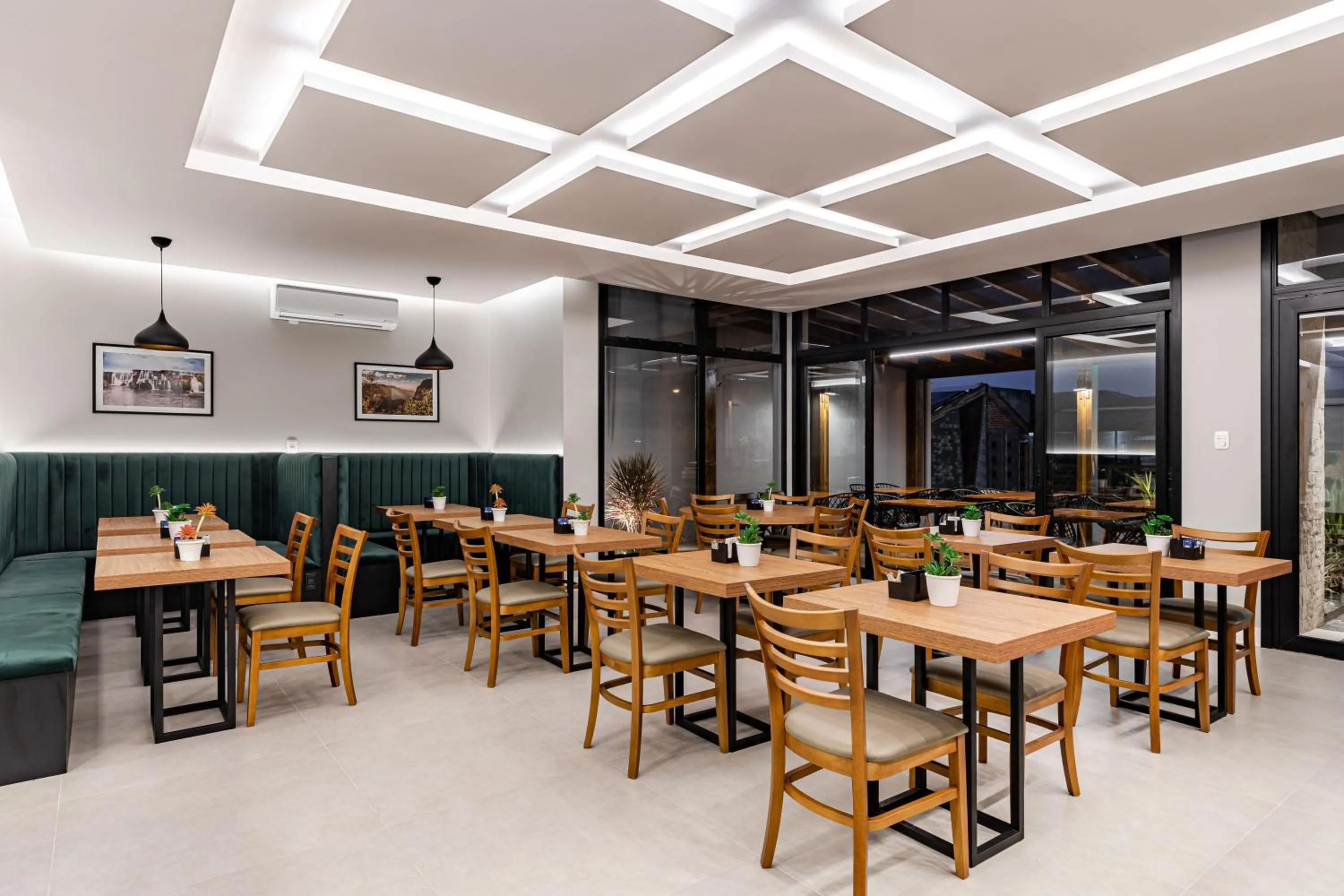 Restaurant/places to eat in Pousada Serra Verde