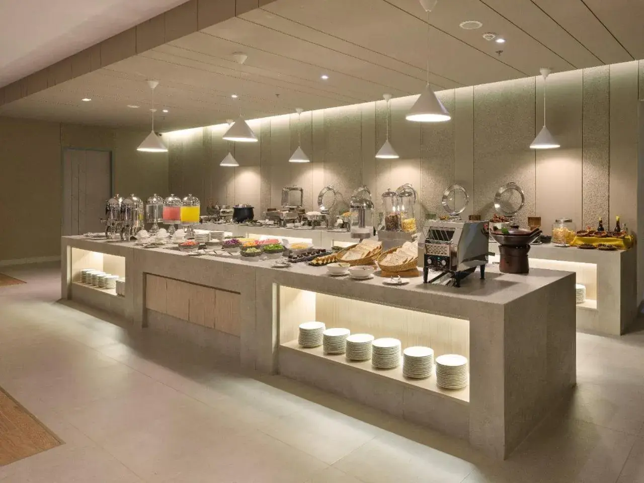 Restaurant/places to eat in Elsotel Purwokerto By Daphna Management Restaurant/places to eat in Elsotel Purwokerto By Daphna Management