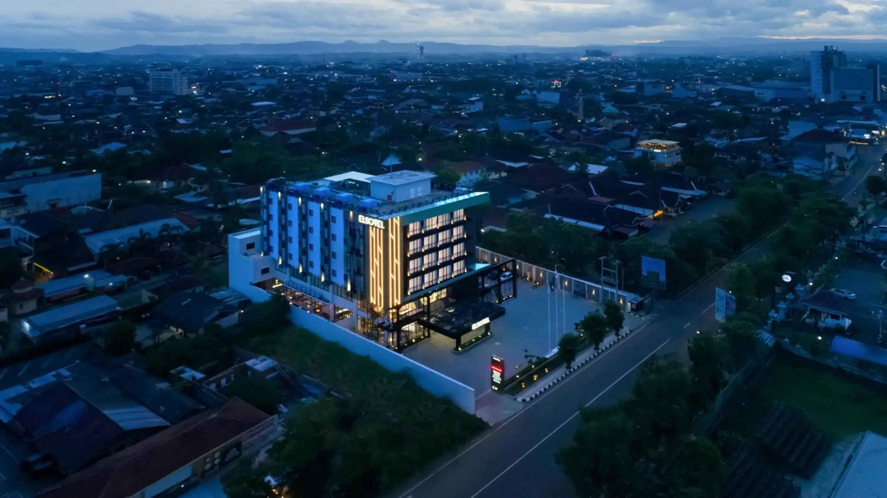 Bird's eye view in Elsotel Purwokerto By Daphna Management Bird's eye view in Elsotel Purwokerto By Daphna Management