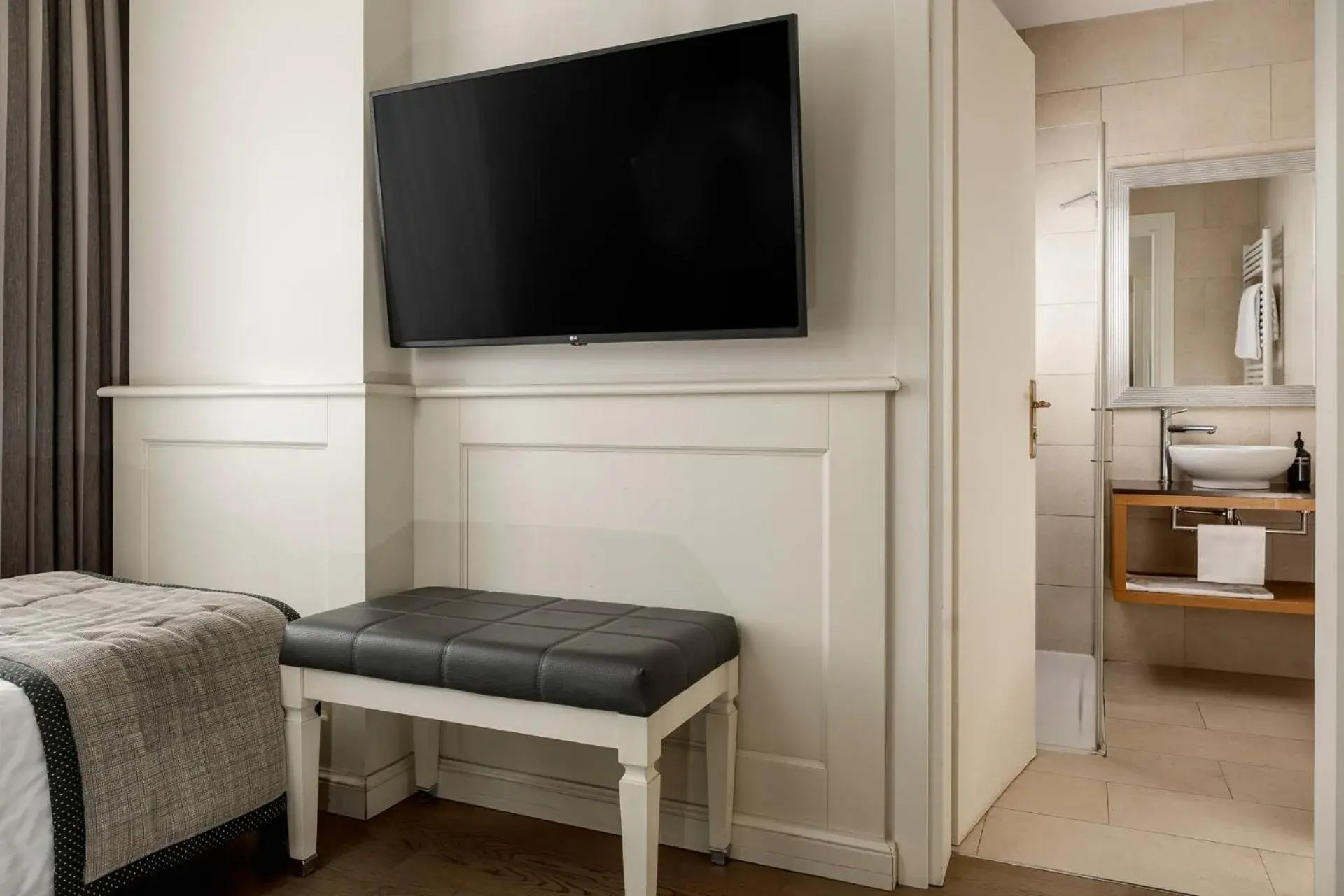 Bedroom, Bed in Hotel Campo Marzio Bedroom, Bed in Hotel Campo Marzio