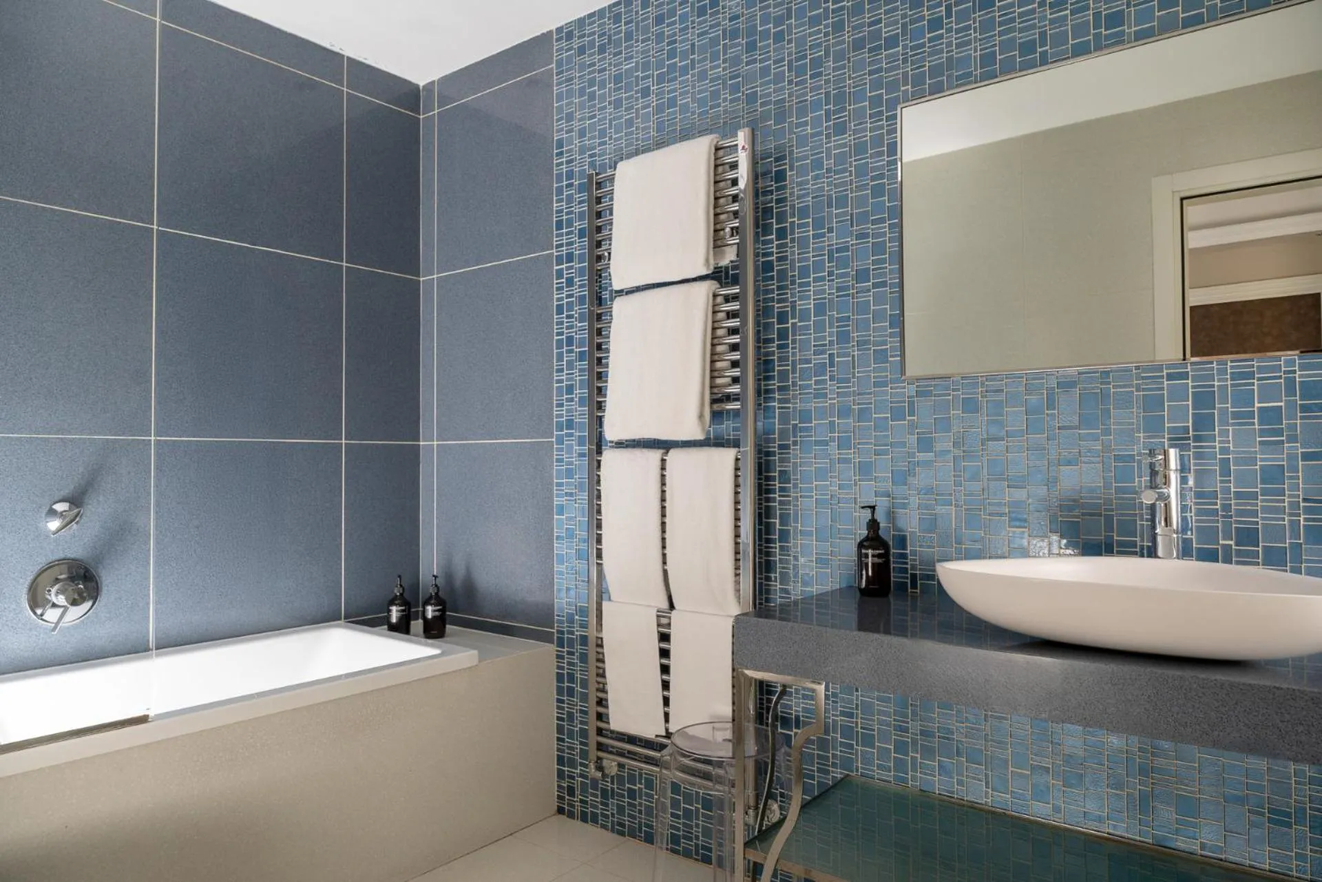 Bathroom in Hotel Campo Marzio