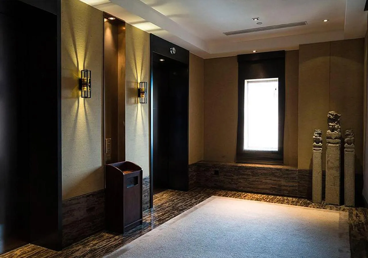 elevator in Park Hyatt Changbaishan
