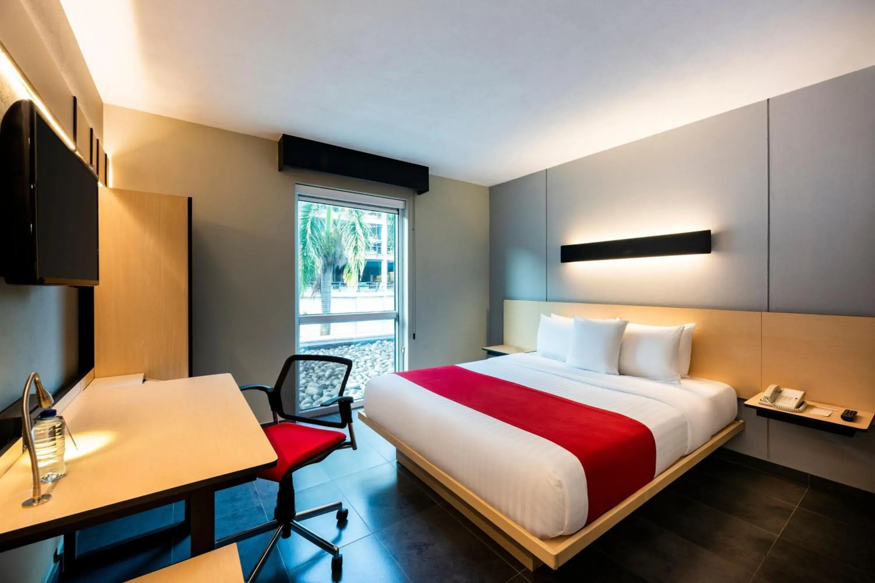 Queen Room in City Express Plus by Marriott Cali Colombia Queen Room in City Express Plus by Marriott Cali Colombia