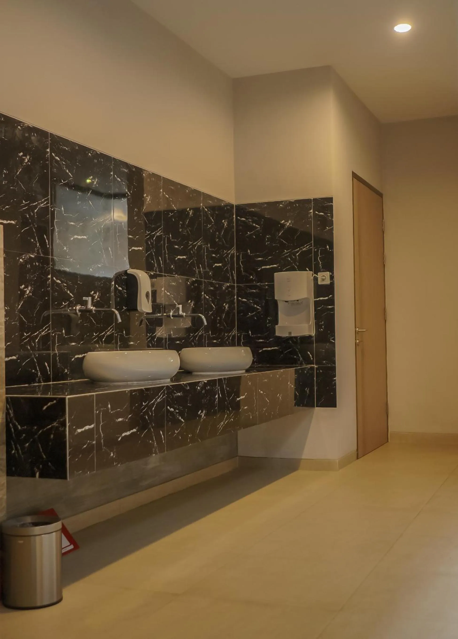 Toilet in Front One King Hotel Tuban