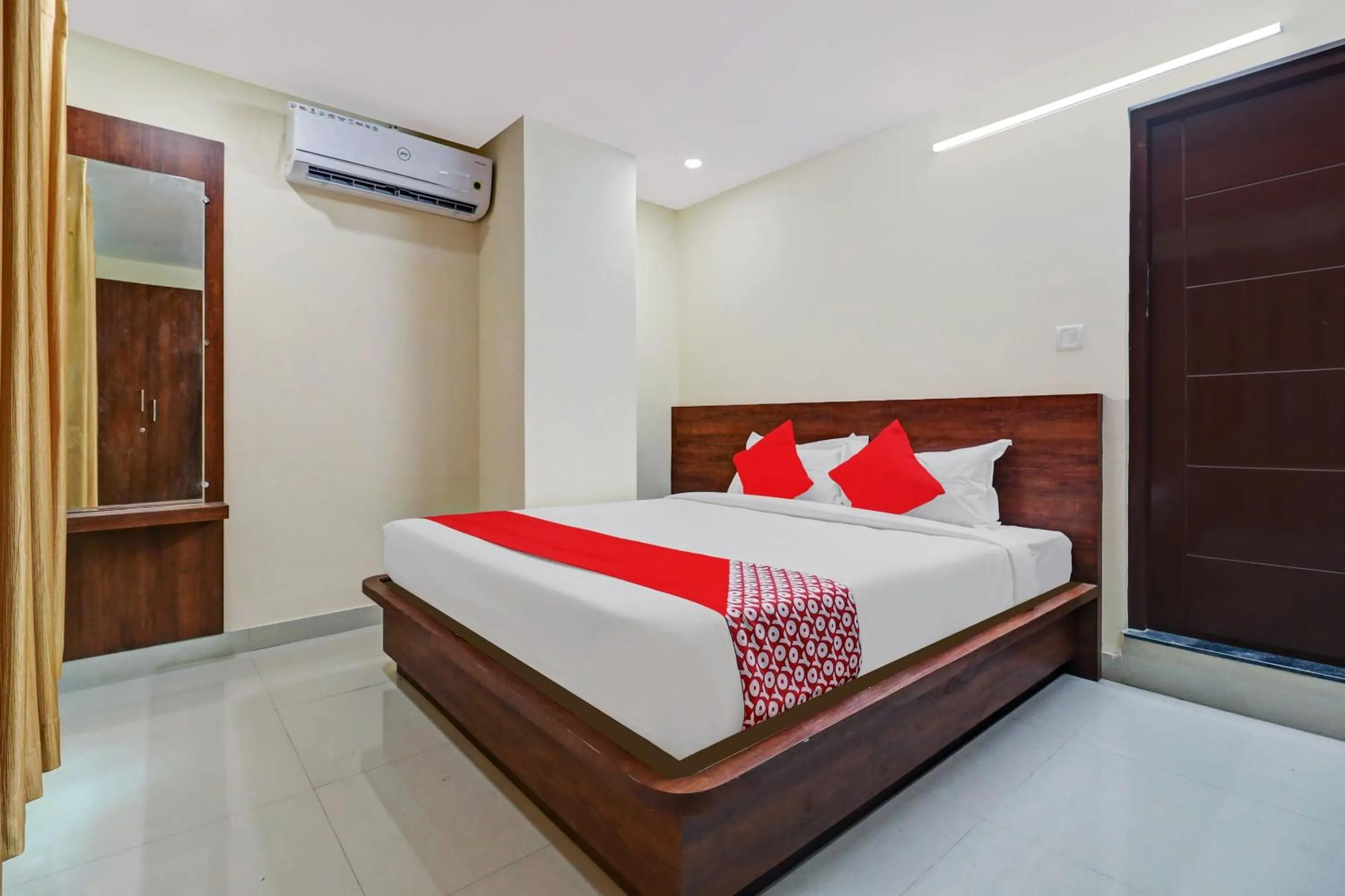Bedroom, Bed in Hotel O Silver House Near Mantri Square Mall