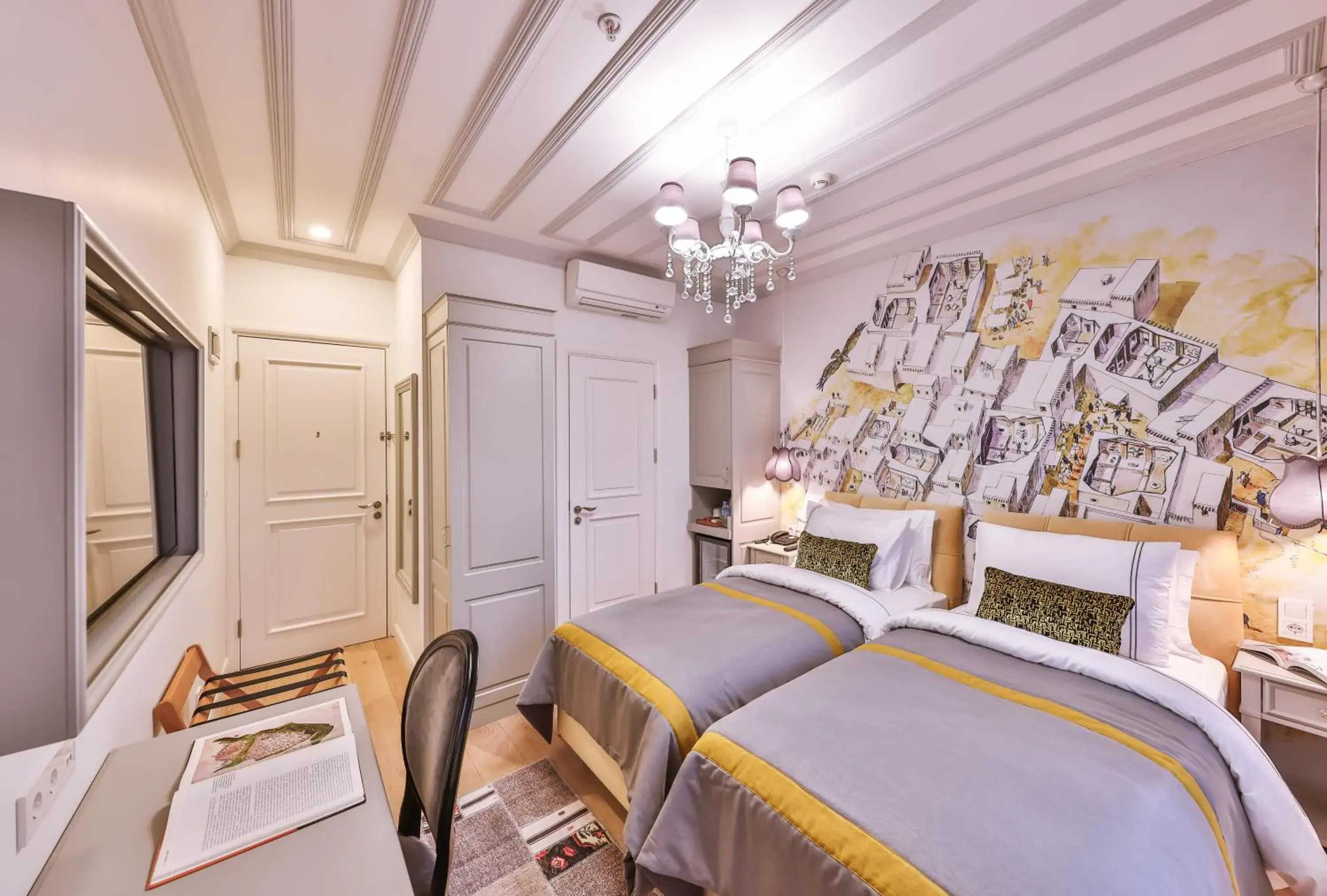 Superior Double Room in 9 Doors Hotel Superior Double Room in 9 Doors Hotel