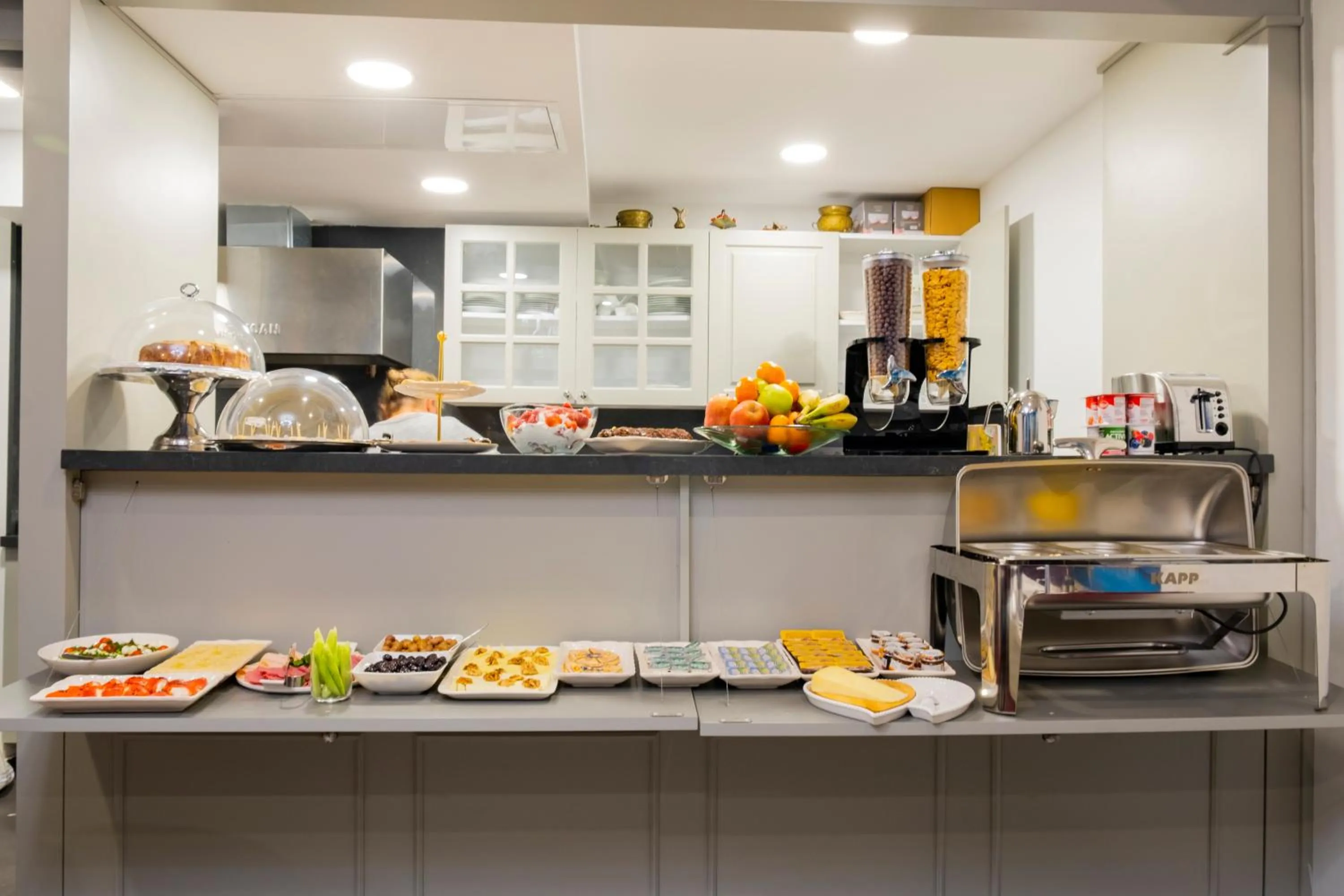 Breakfast in 9 Doors Hotel