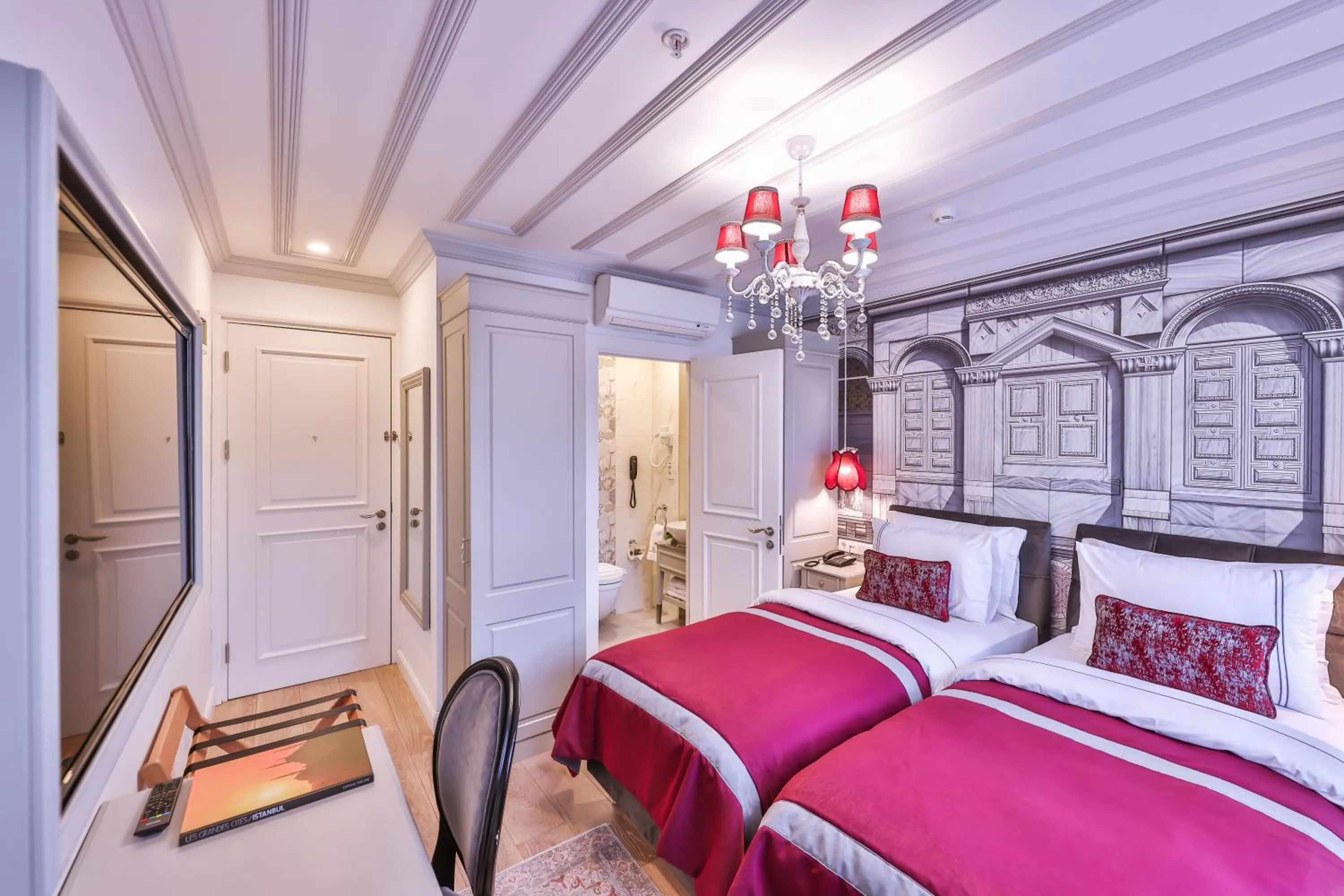 Bedroom, Bed in 9 Doors Hotel