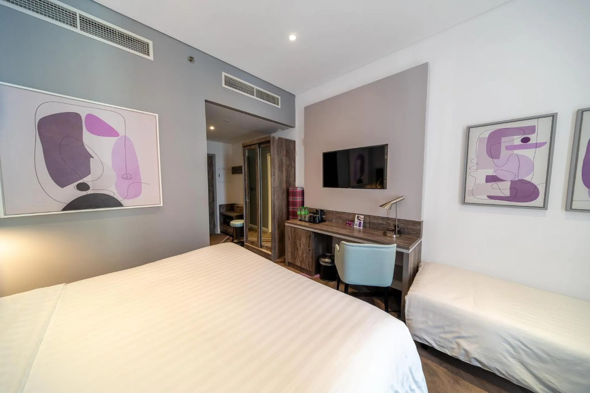 Bed in Premier Inn Dubai Barsha Heights