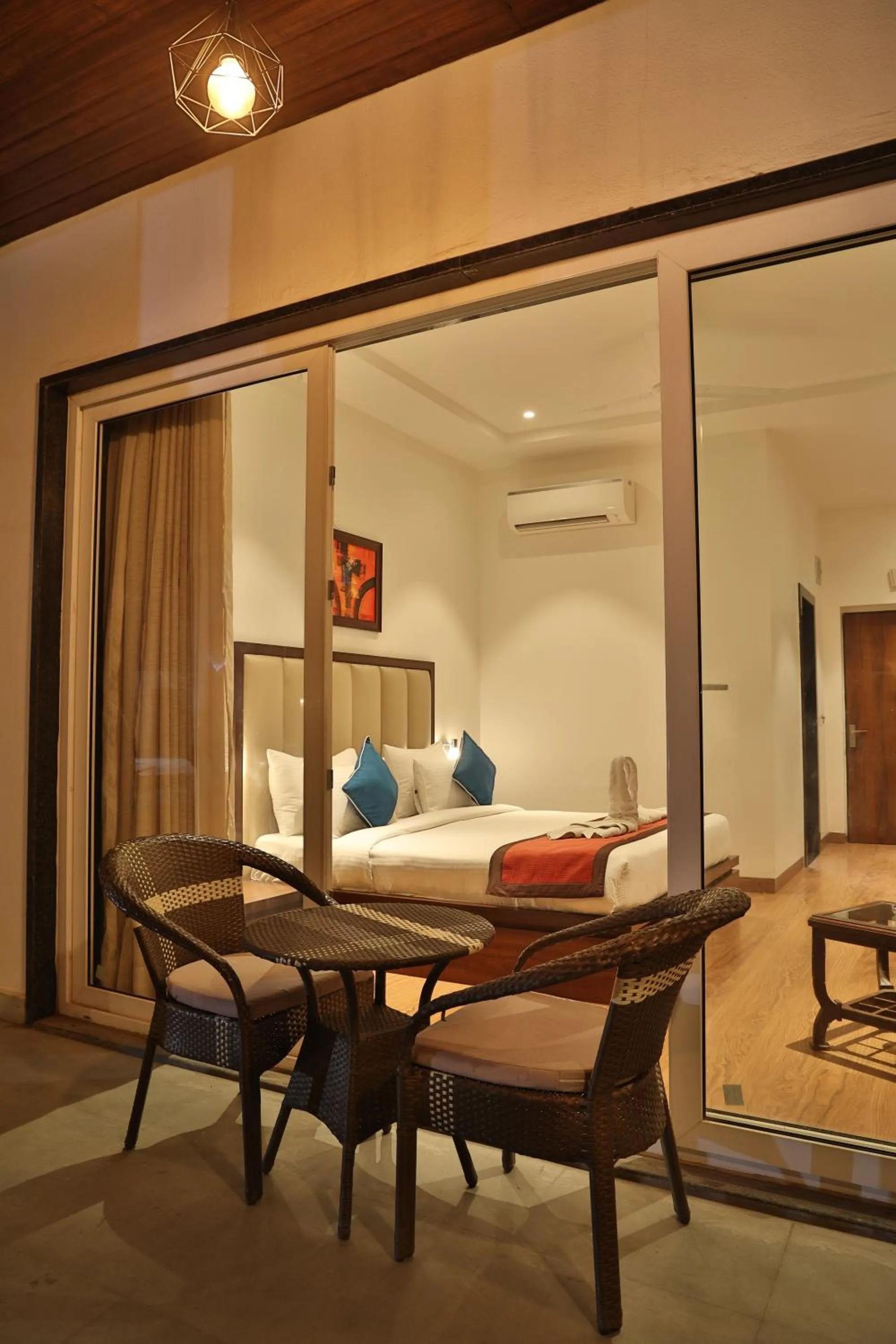 Dining area in Mannat Resort Paota