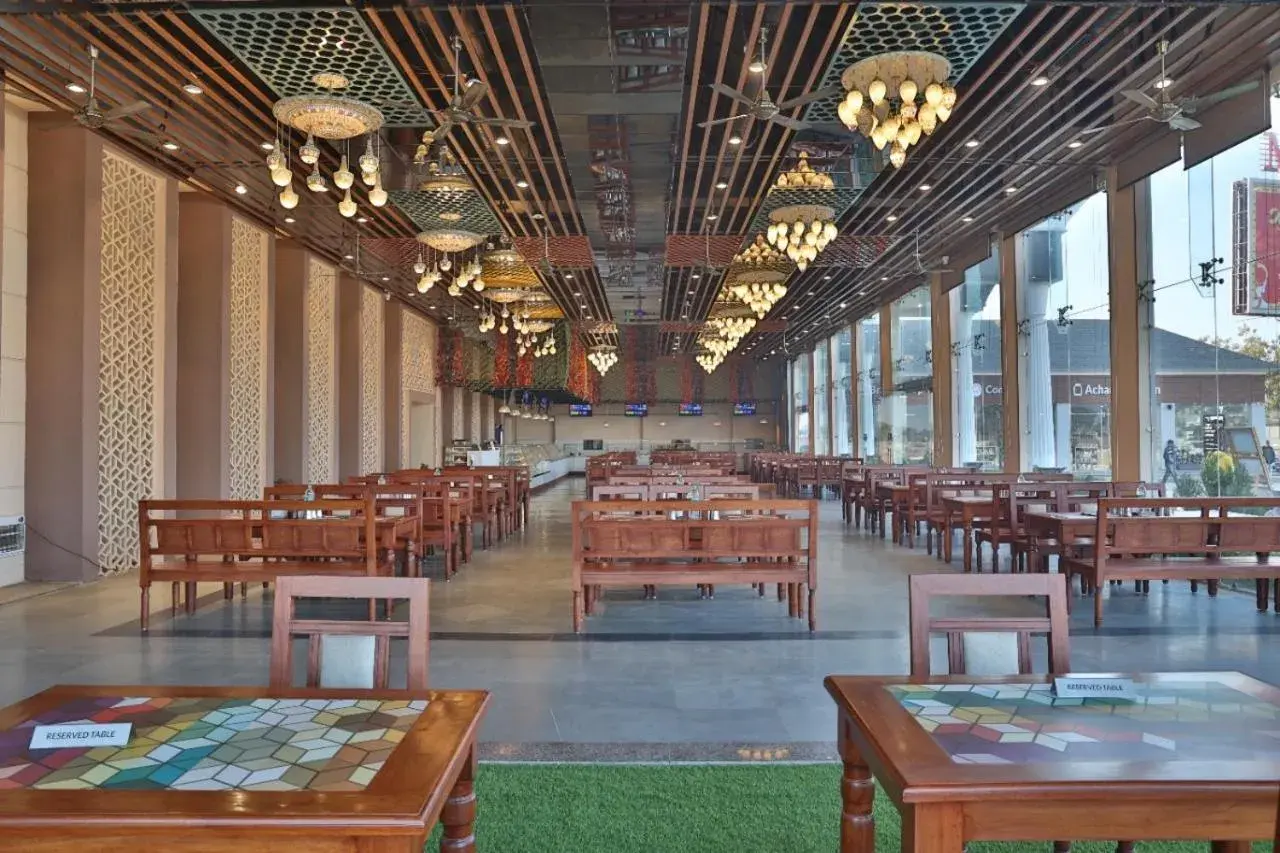 Restaurant/places to eat in Mannat Resort Paota Restaurant/places to eat in Mannat Resort Paota