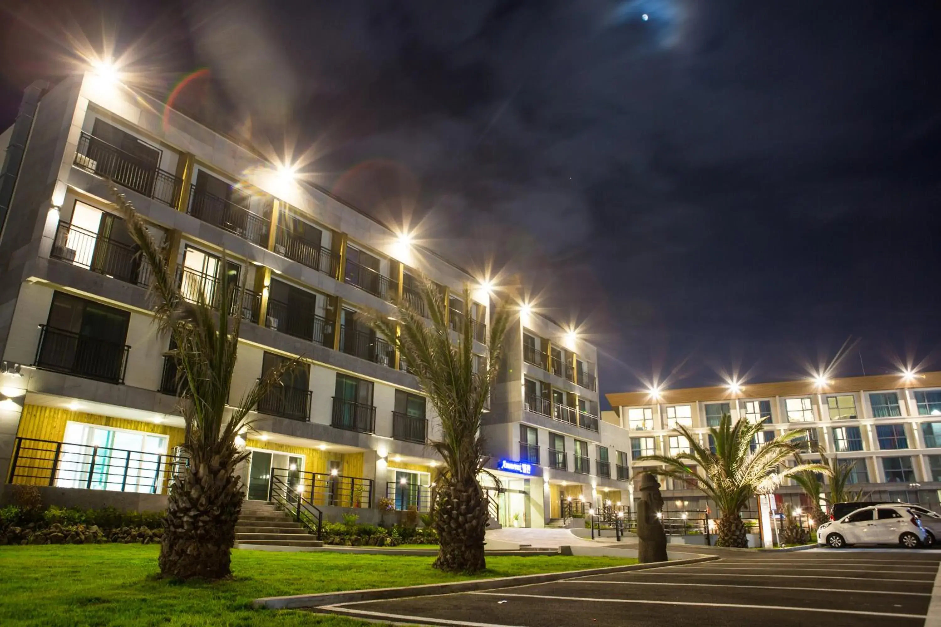 Facade/entrance in Amoureux Resort Facade/entrance in Amoureux Resort
